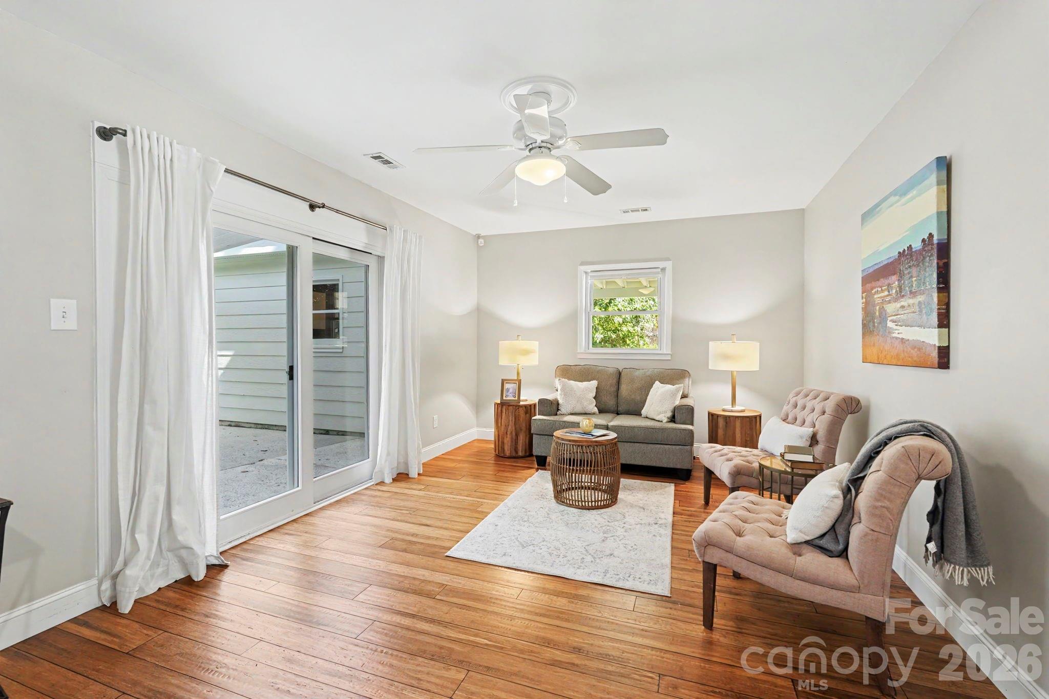 7316 Thorncliff Drive Property Photo 21