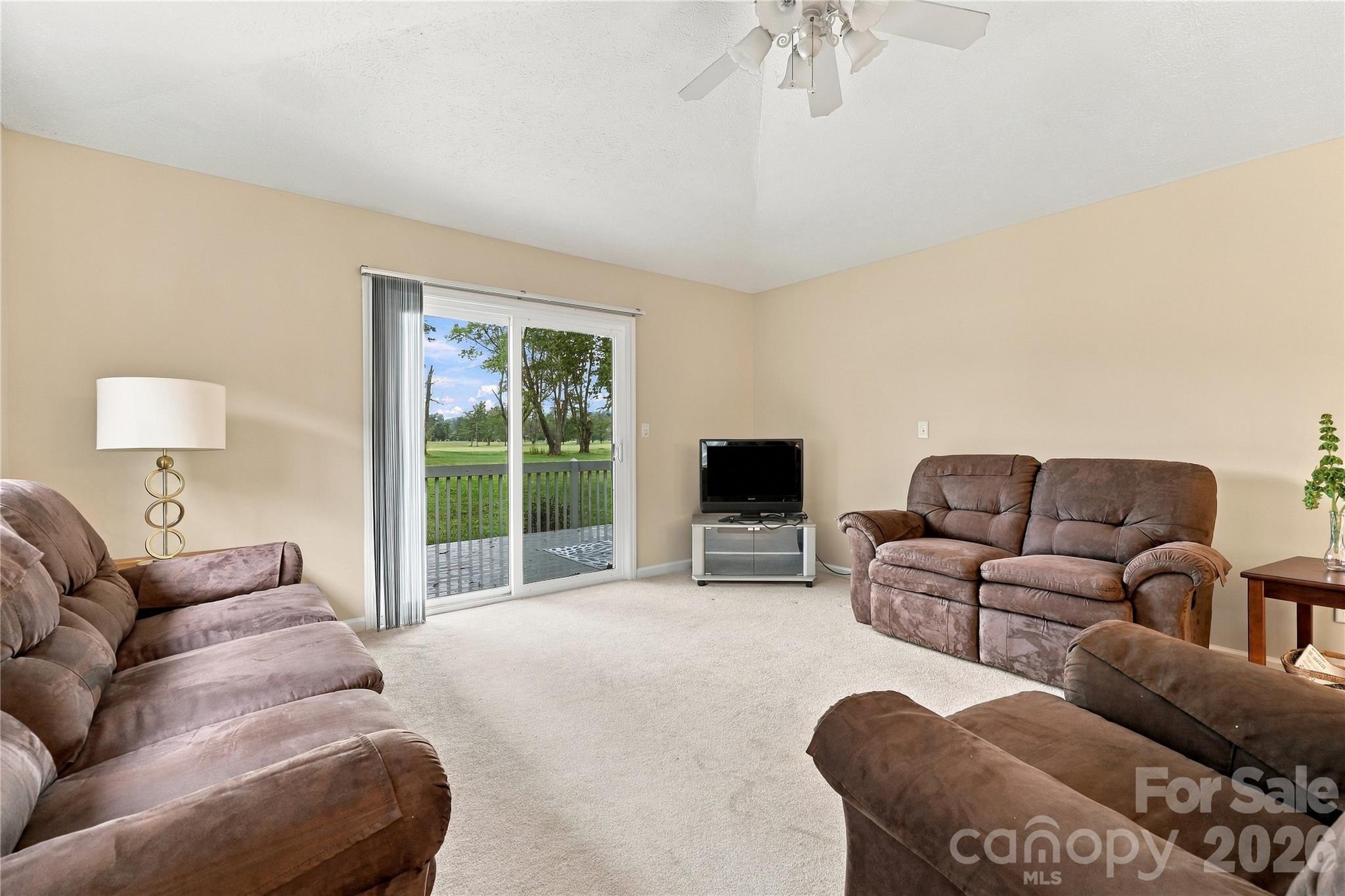 53 Southern Fairway Court D2 Property Photo 14