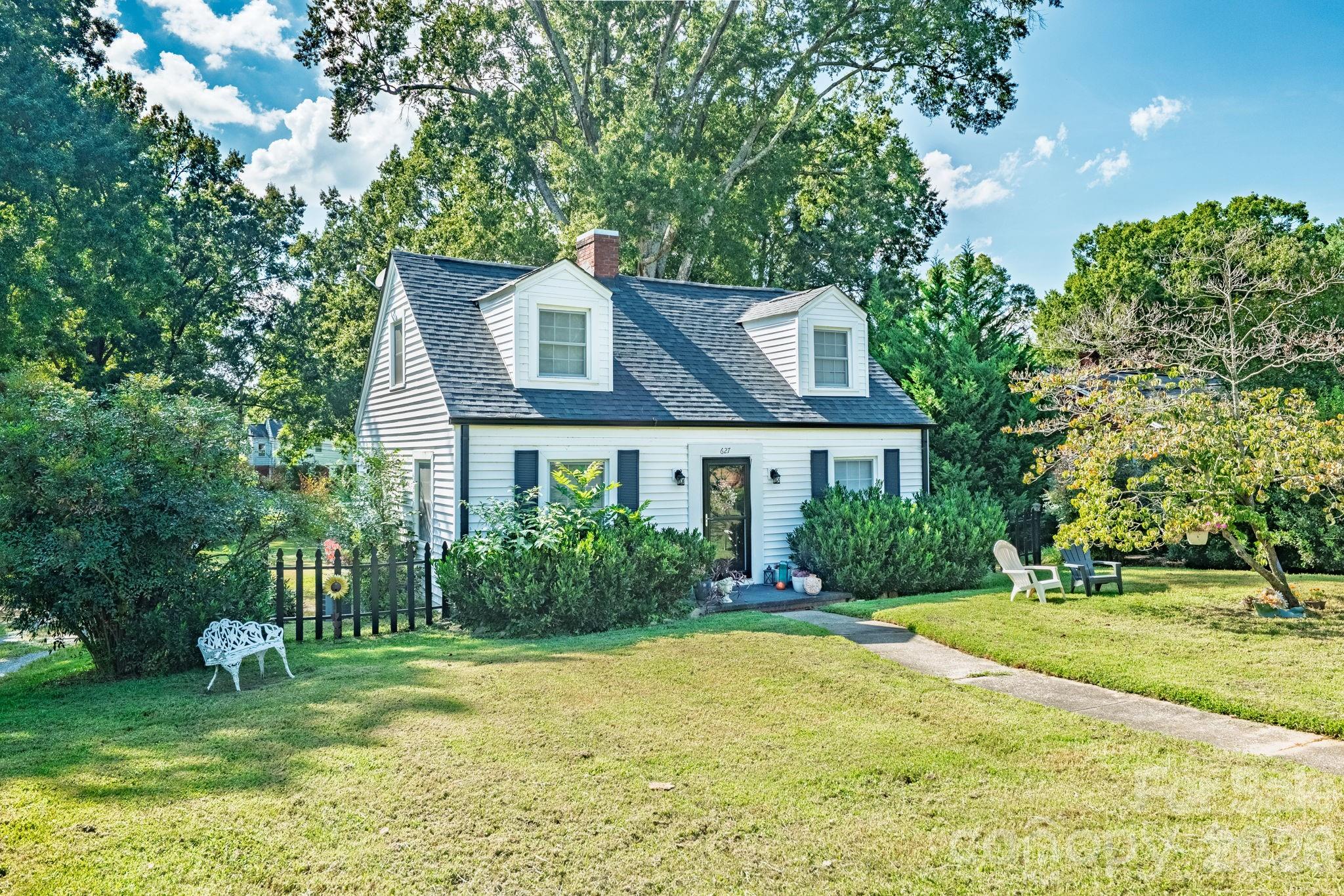 627 N 6th Street Property Photo 1