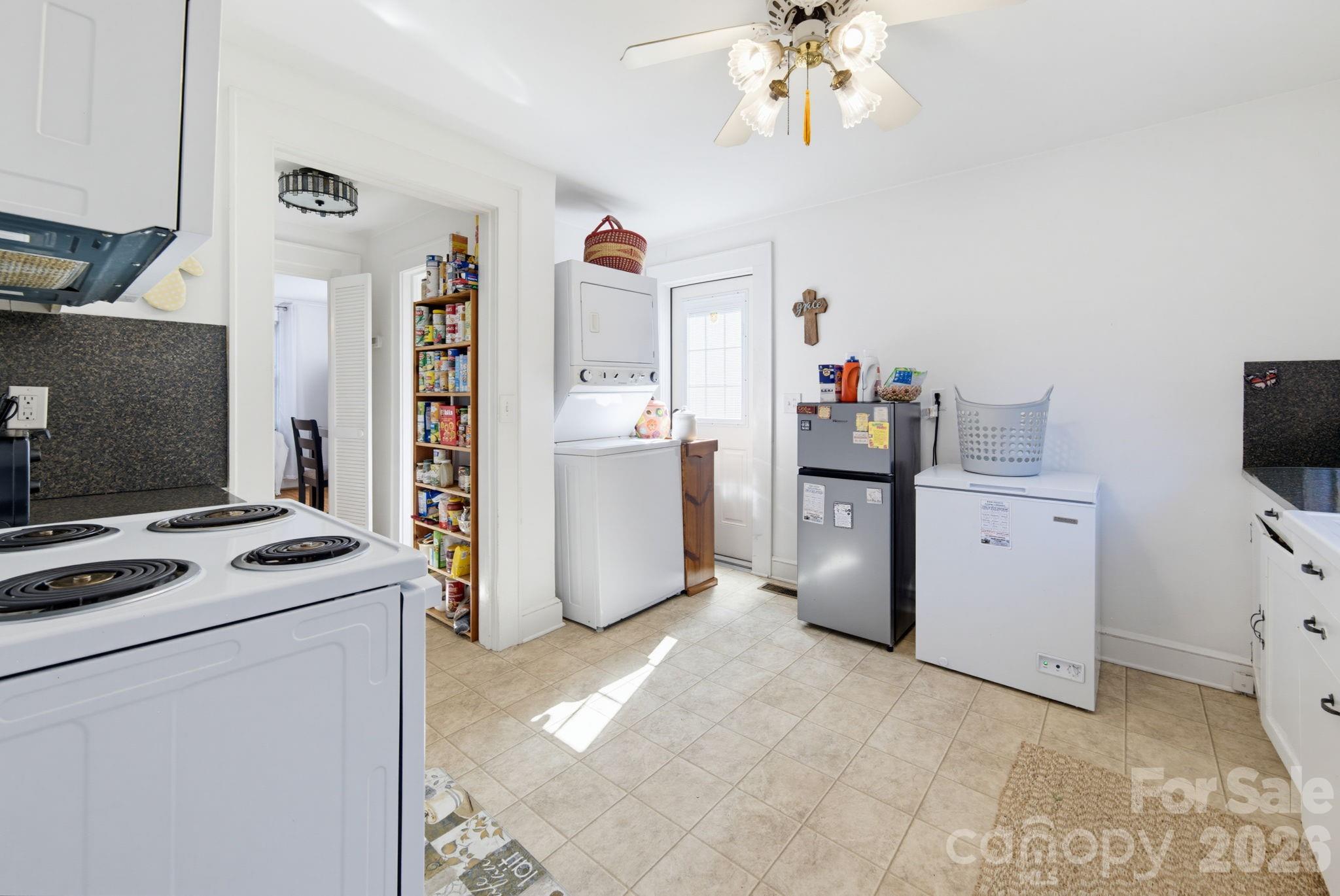 627 N 6th Street Property Photo 11
