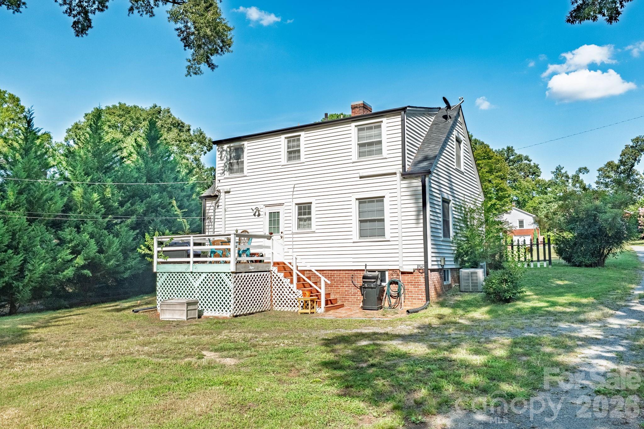 627 N 6th Street Property Photo 23