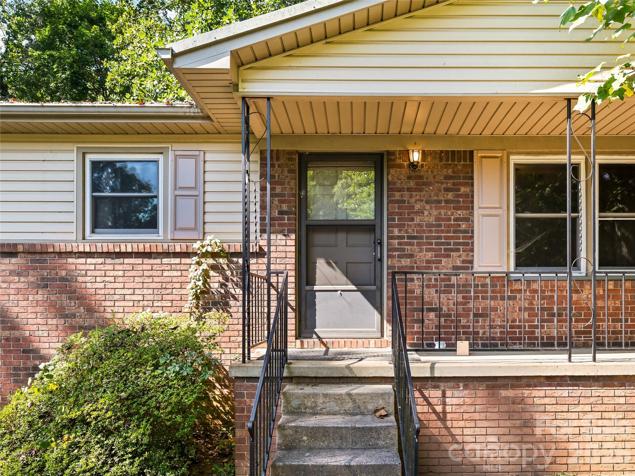 28 Fairhaven Court Property Photo 2