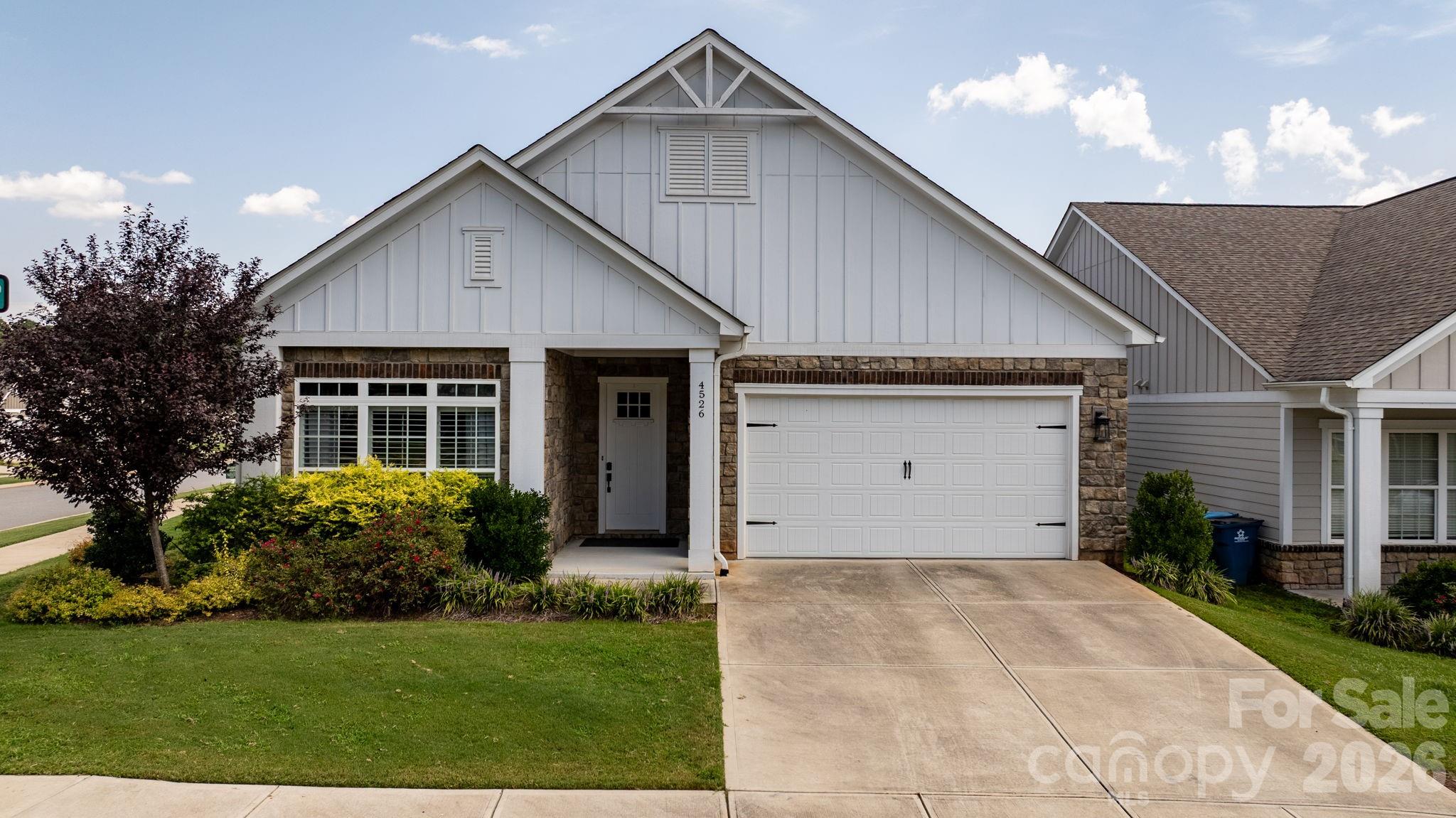 4526 Stellata Loop Property Photo 1