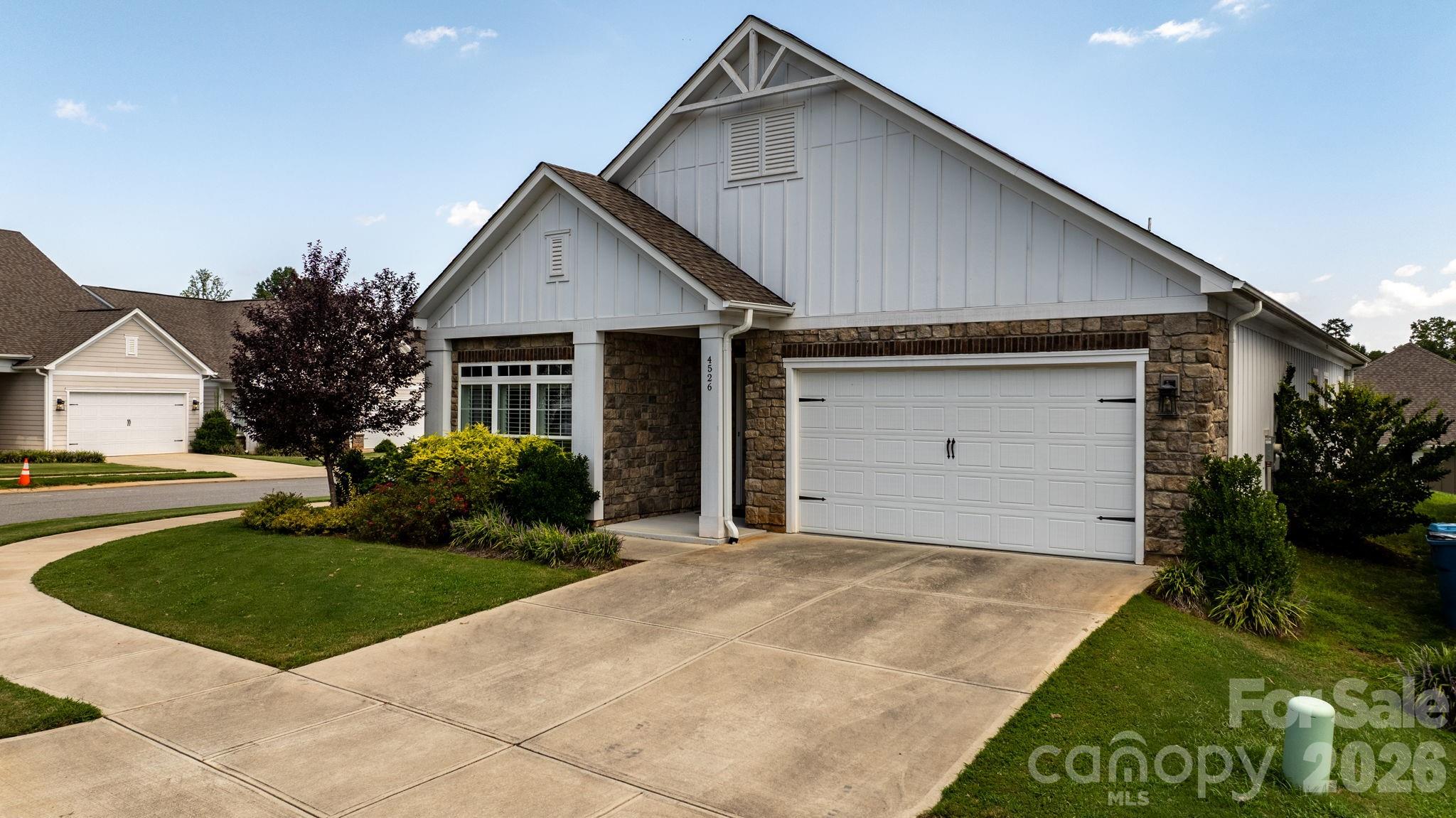 4526 Stellata Loop Property Photo 2
