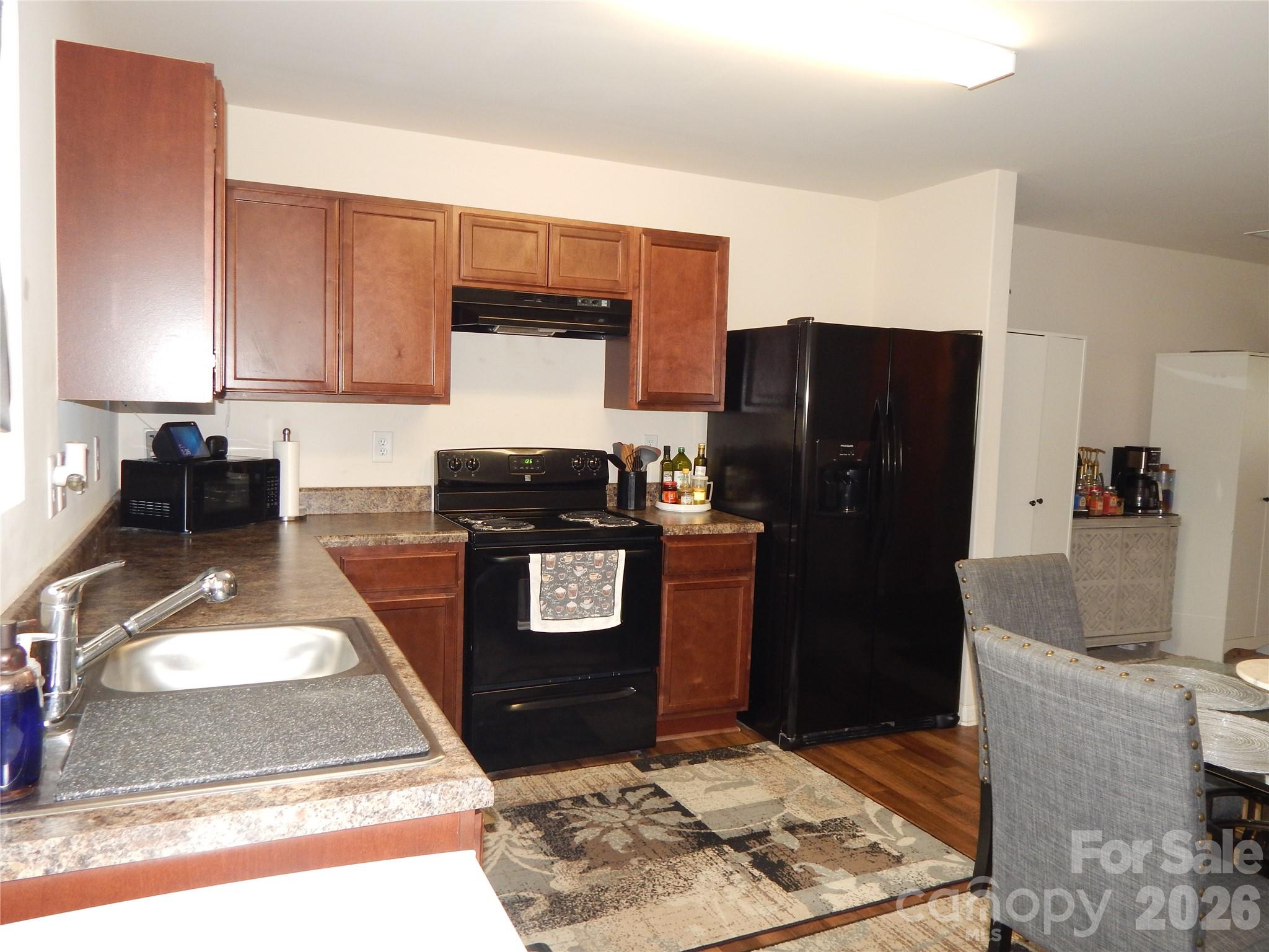 811 & 832 Chevelle Drive Property Photo 21