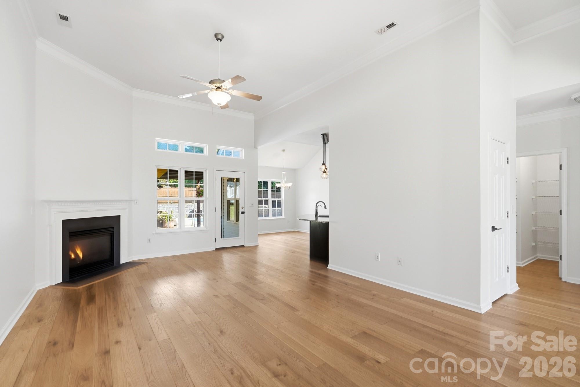 7877 Sedgebrook Drive Property Photo 7