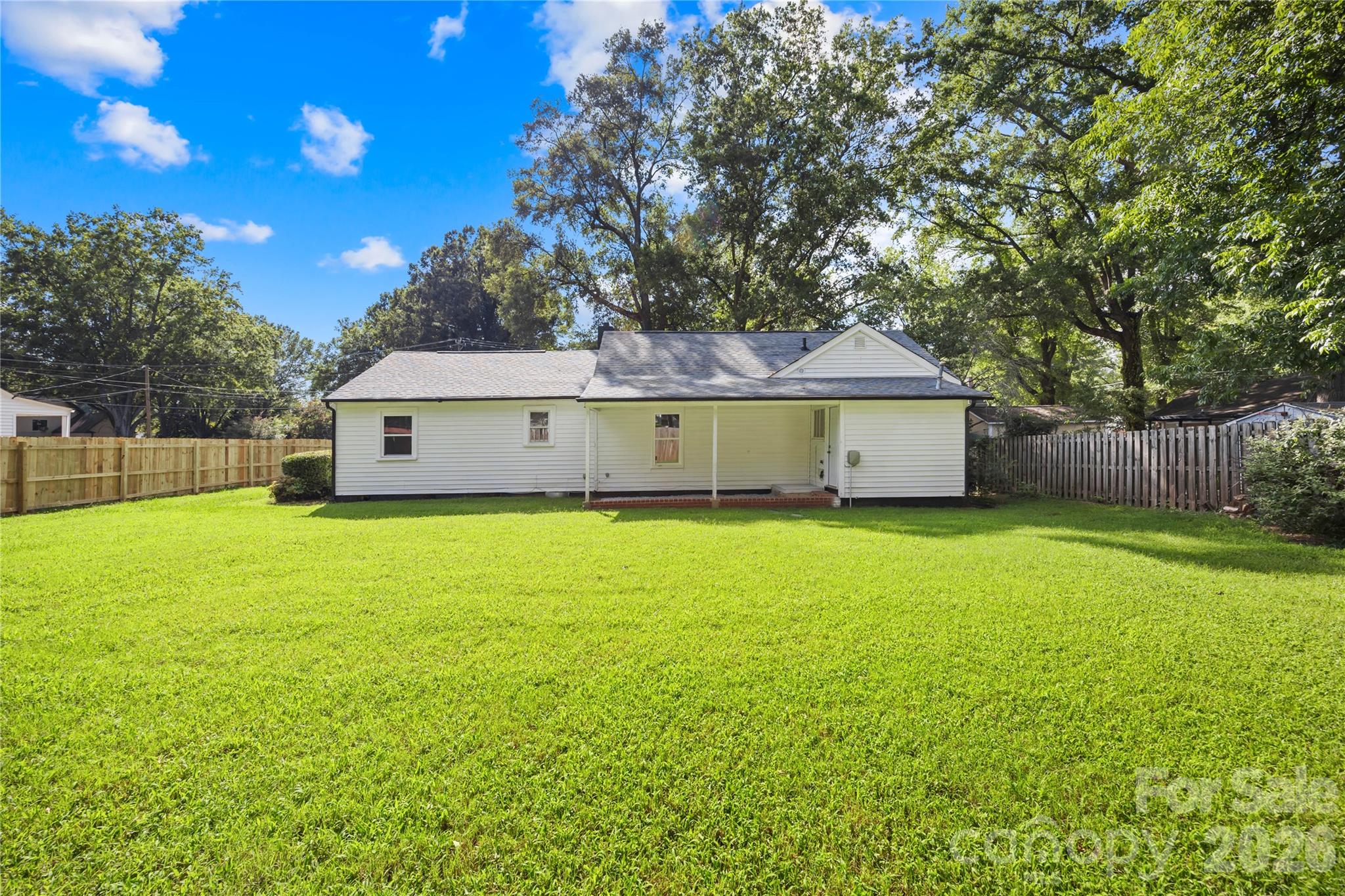 227 N Magnolia Street Property Photo 18