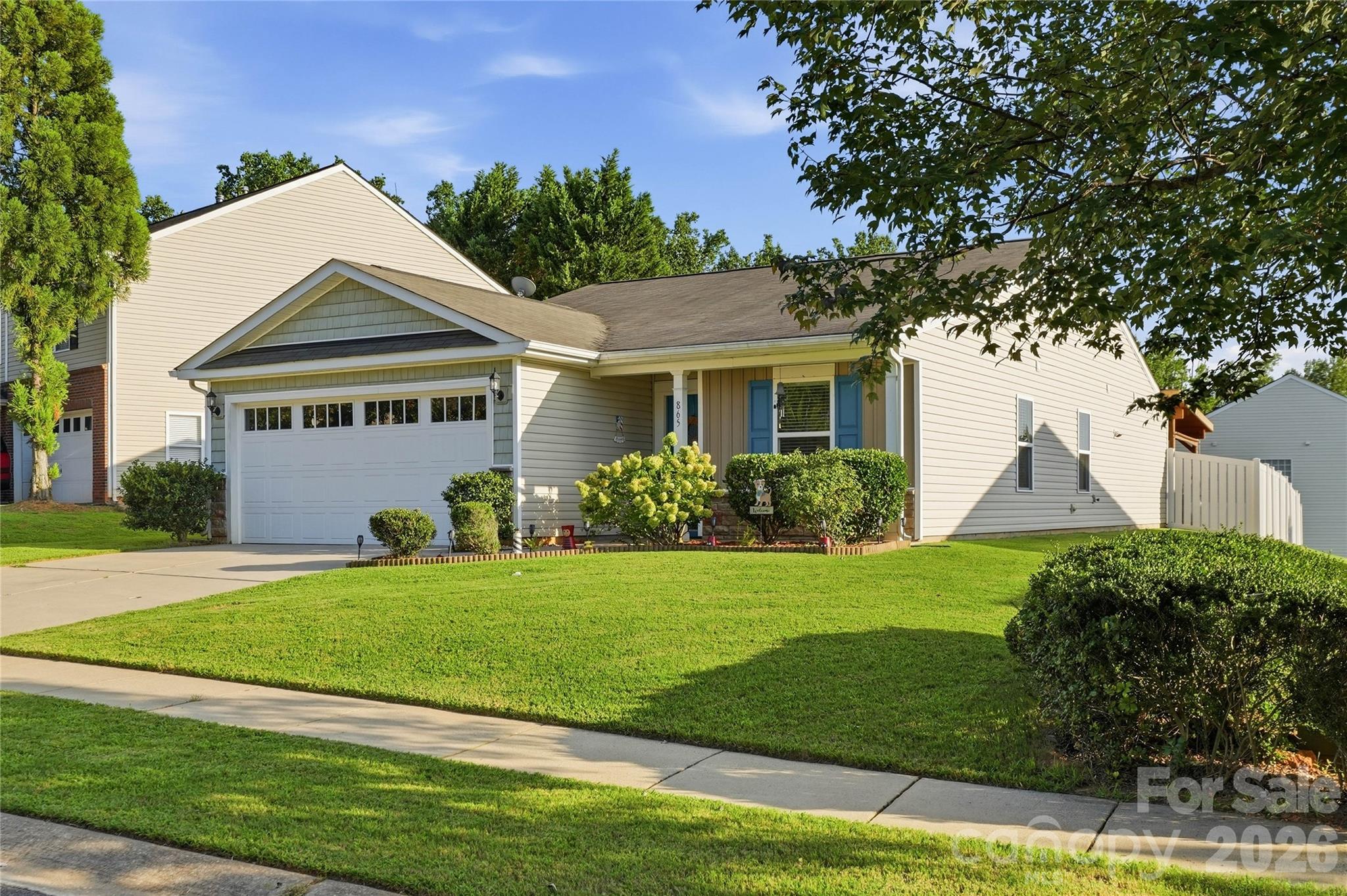 865 Willow Creek Drive Property Photo 1