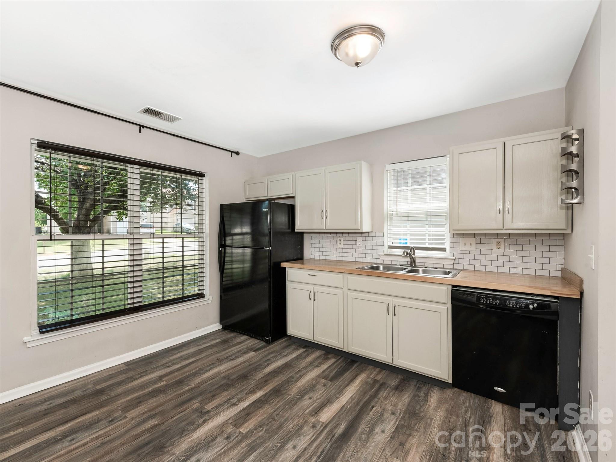 2710 Blackberry Ridge Lane Property Photo 7
