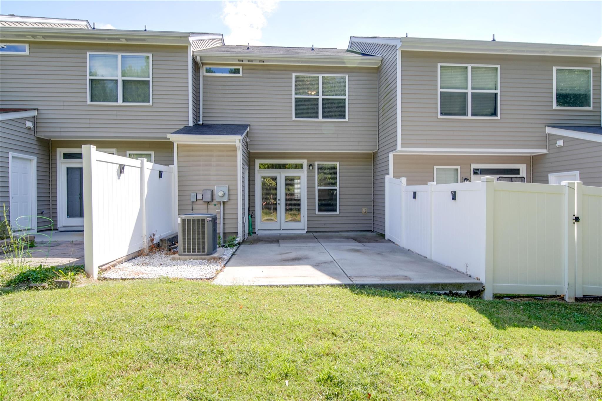 4415961 Property Photo 44