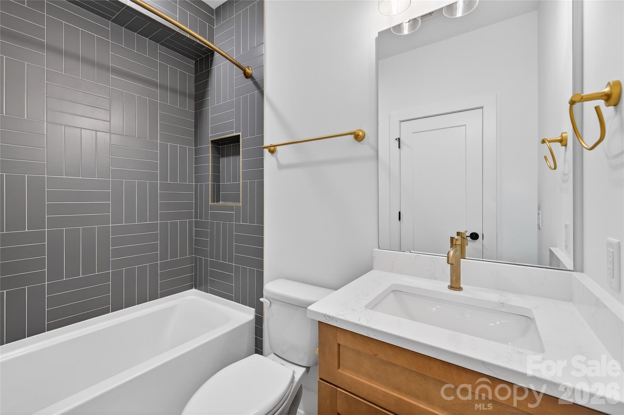 1013 Carter Avenue 34 Property Photo 11