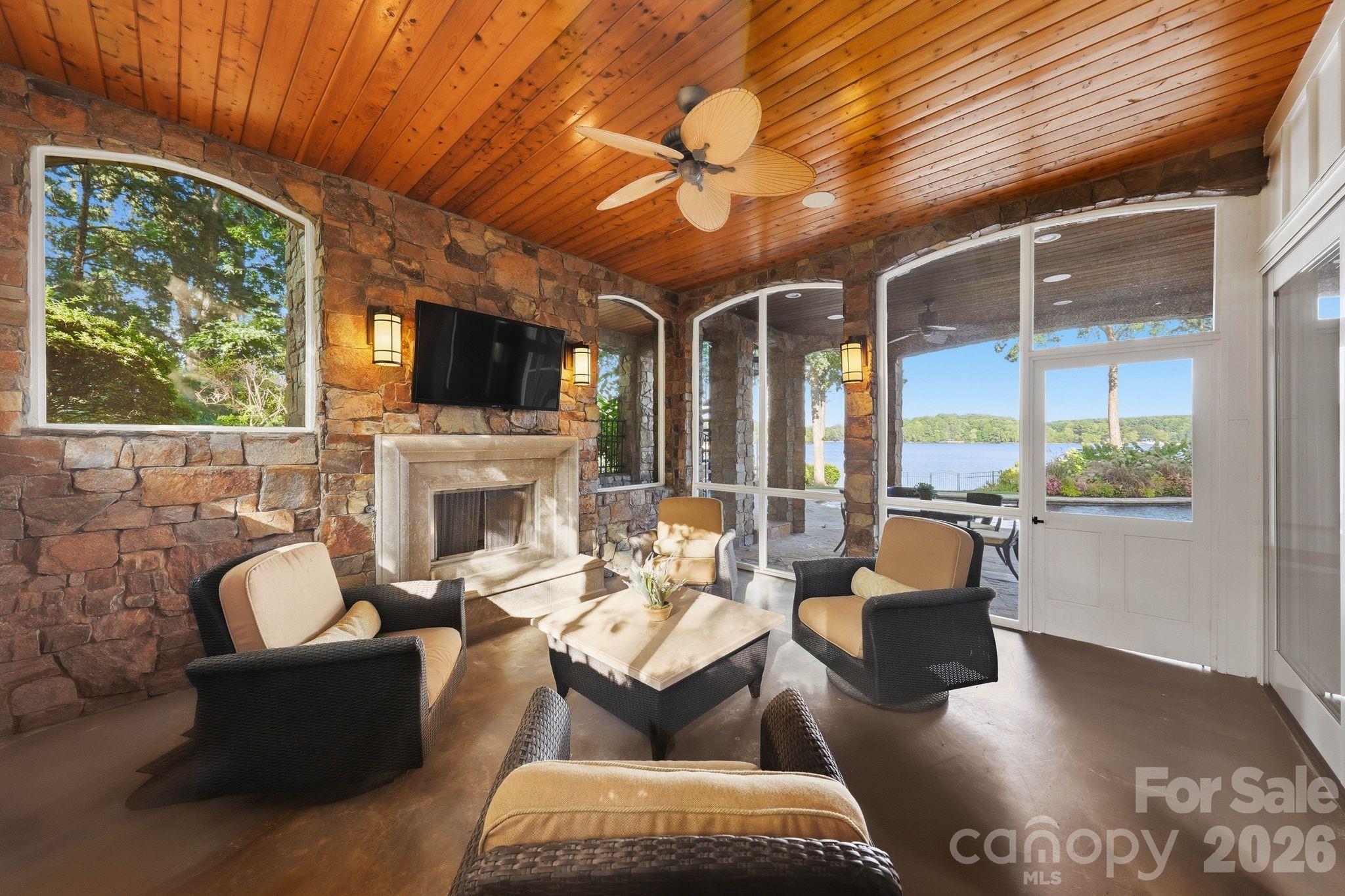 18802 Balmore Pines Lane Property Photo 35