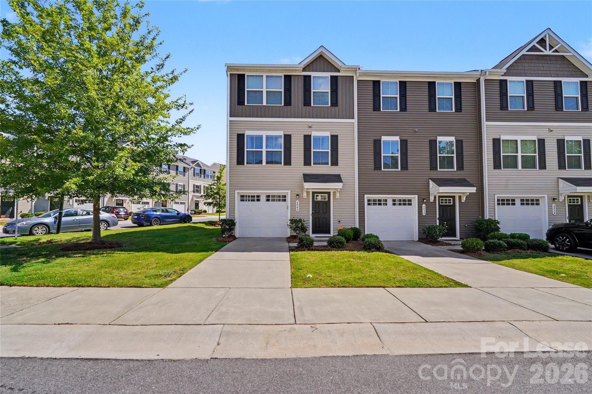 6042 Cutwater Circle Property Photo 1
