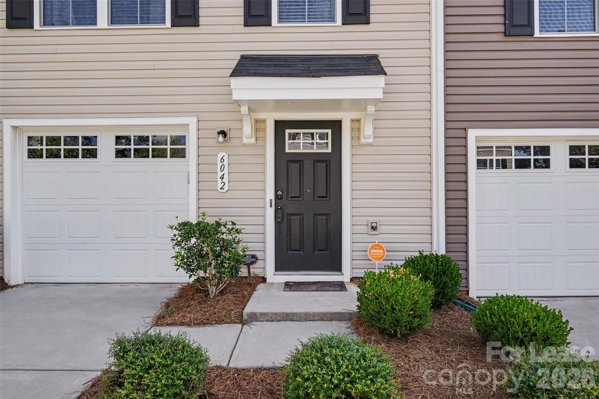 6042 Cutwater Circle Property Photo 7