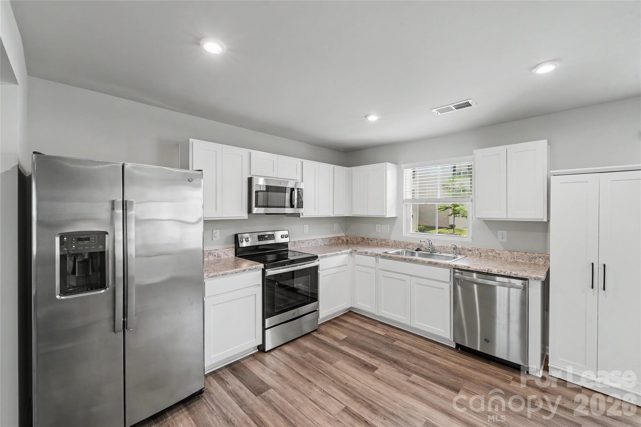6042 Cutwater Circle Property Photo 13