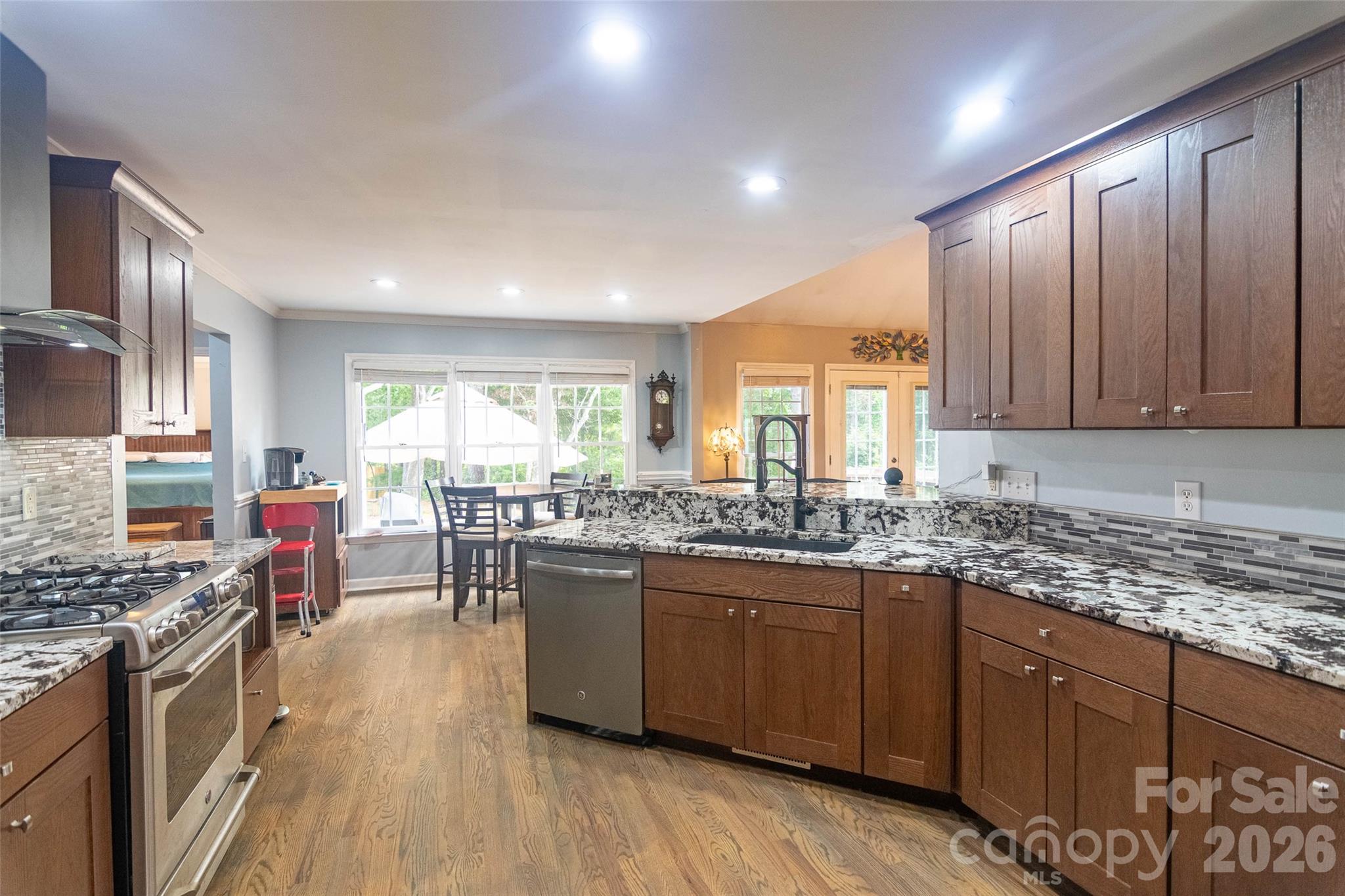 378 Chisholm Trail Property Photo 11