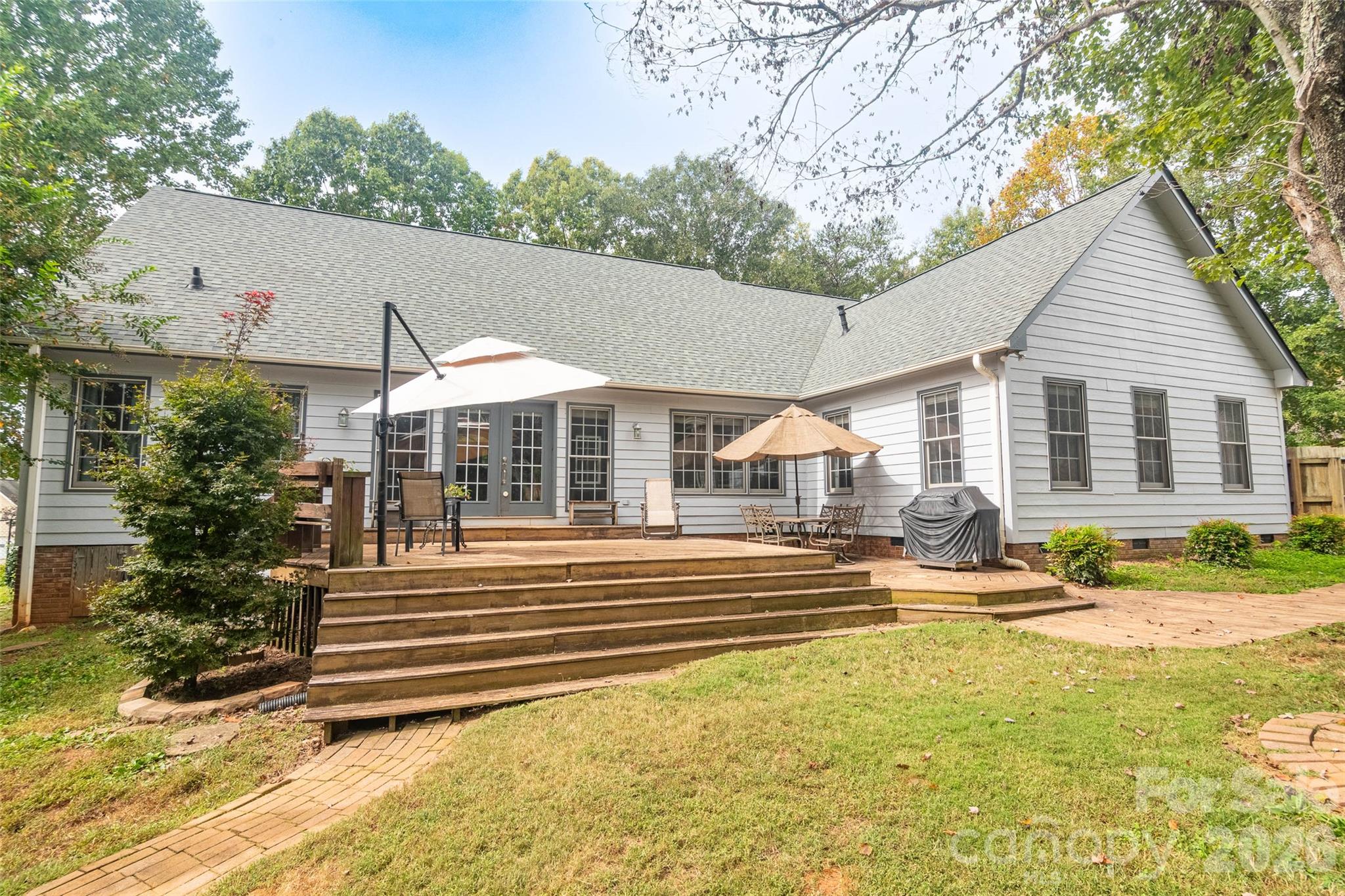 378 Chisholm Trail Property Photo 31