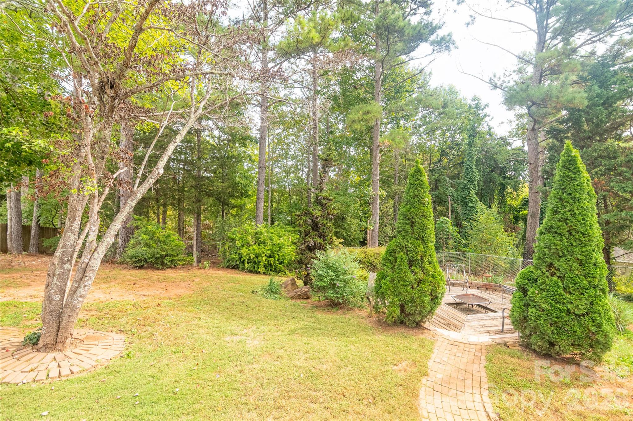378 Chisholm Trail Property Photo 36