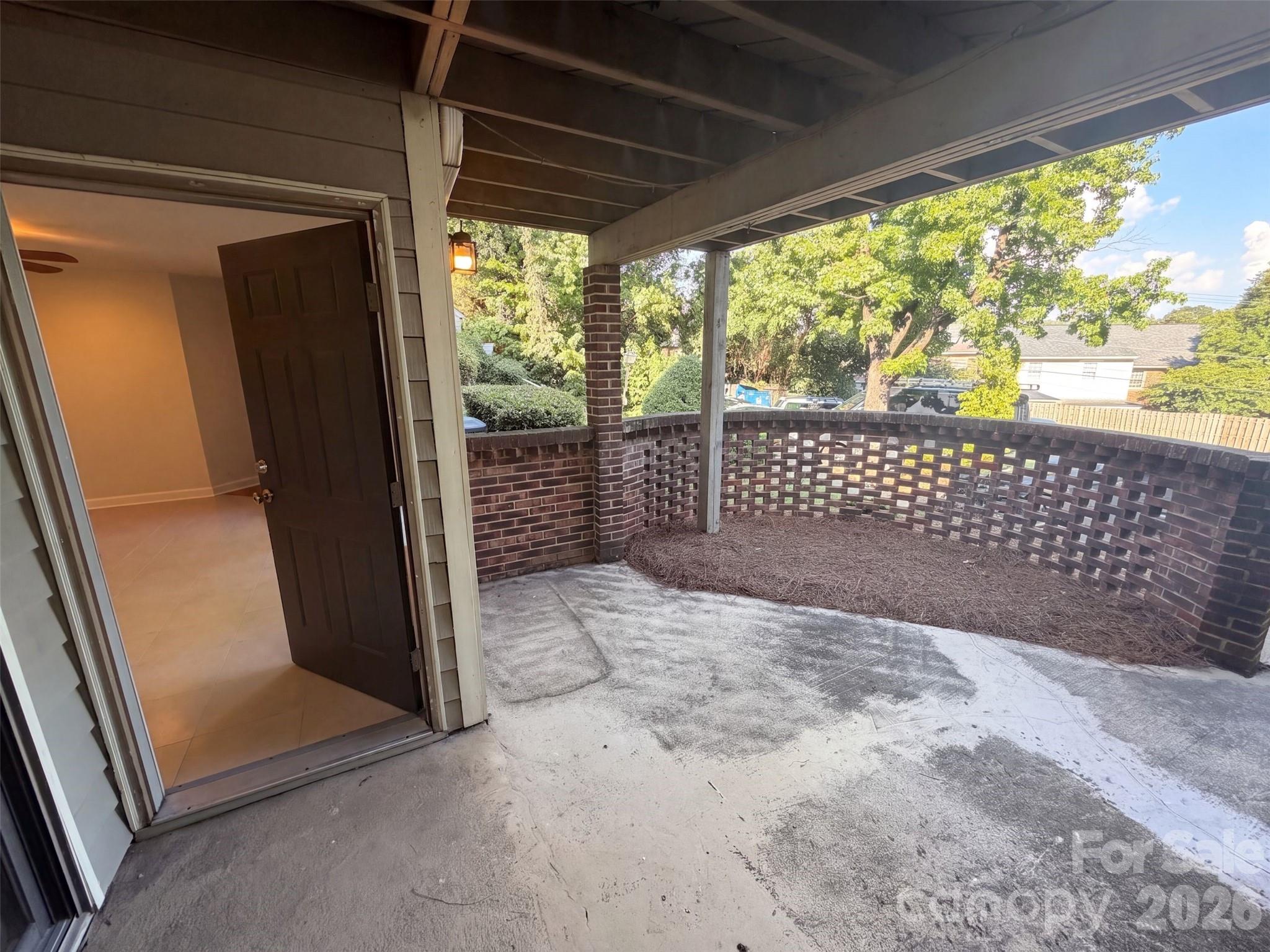 1612 Sharon Road 61 Property Photo 1
