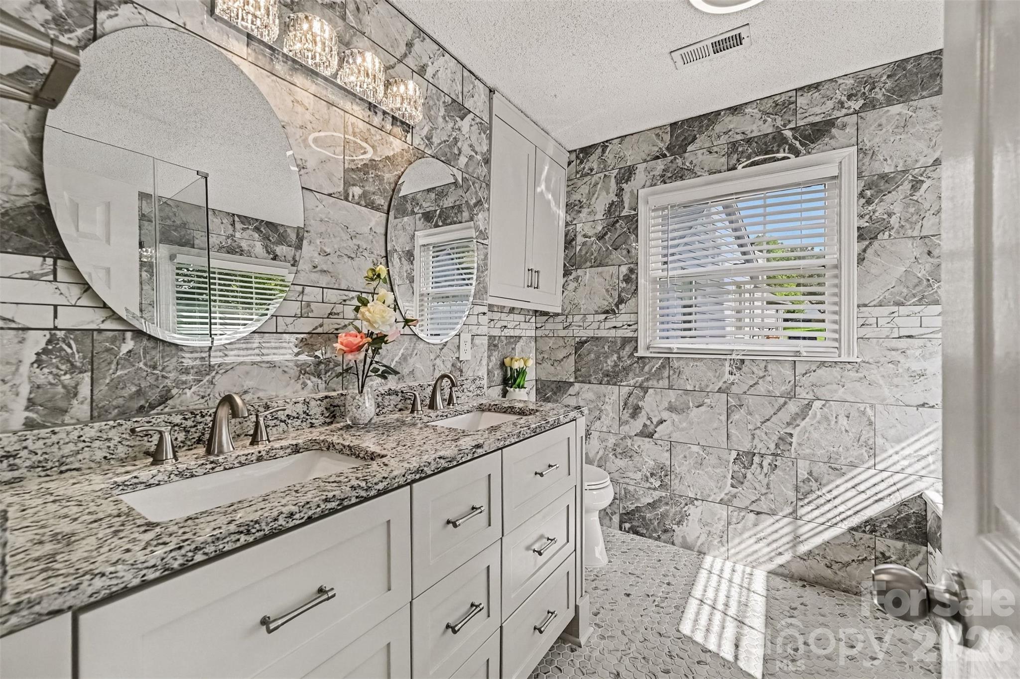 10117 Crayton Drive Property Photo 9