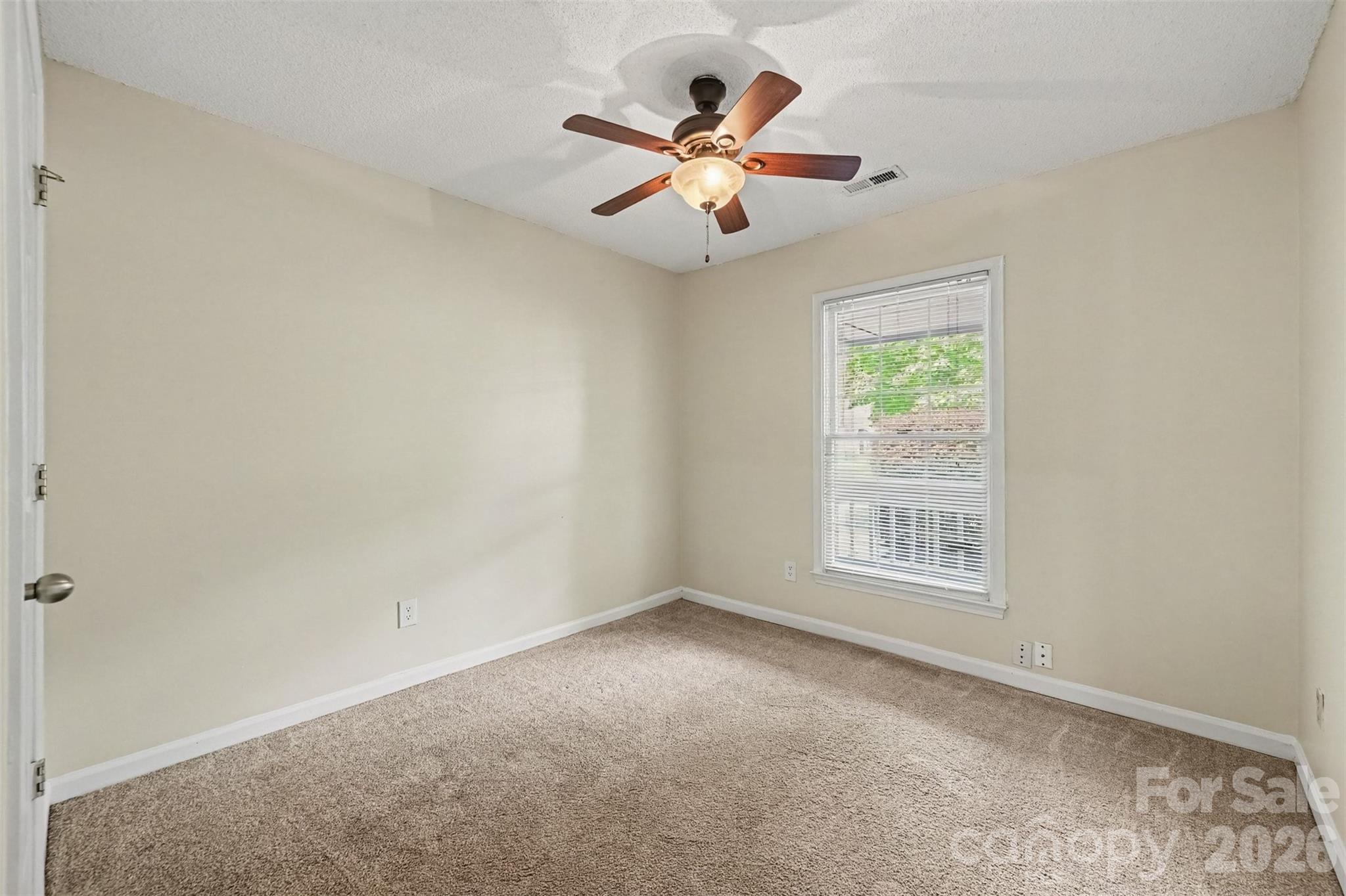 10117 Crayton Drive Property Photo 11