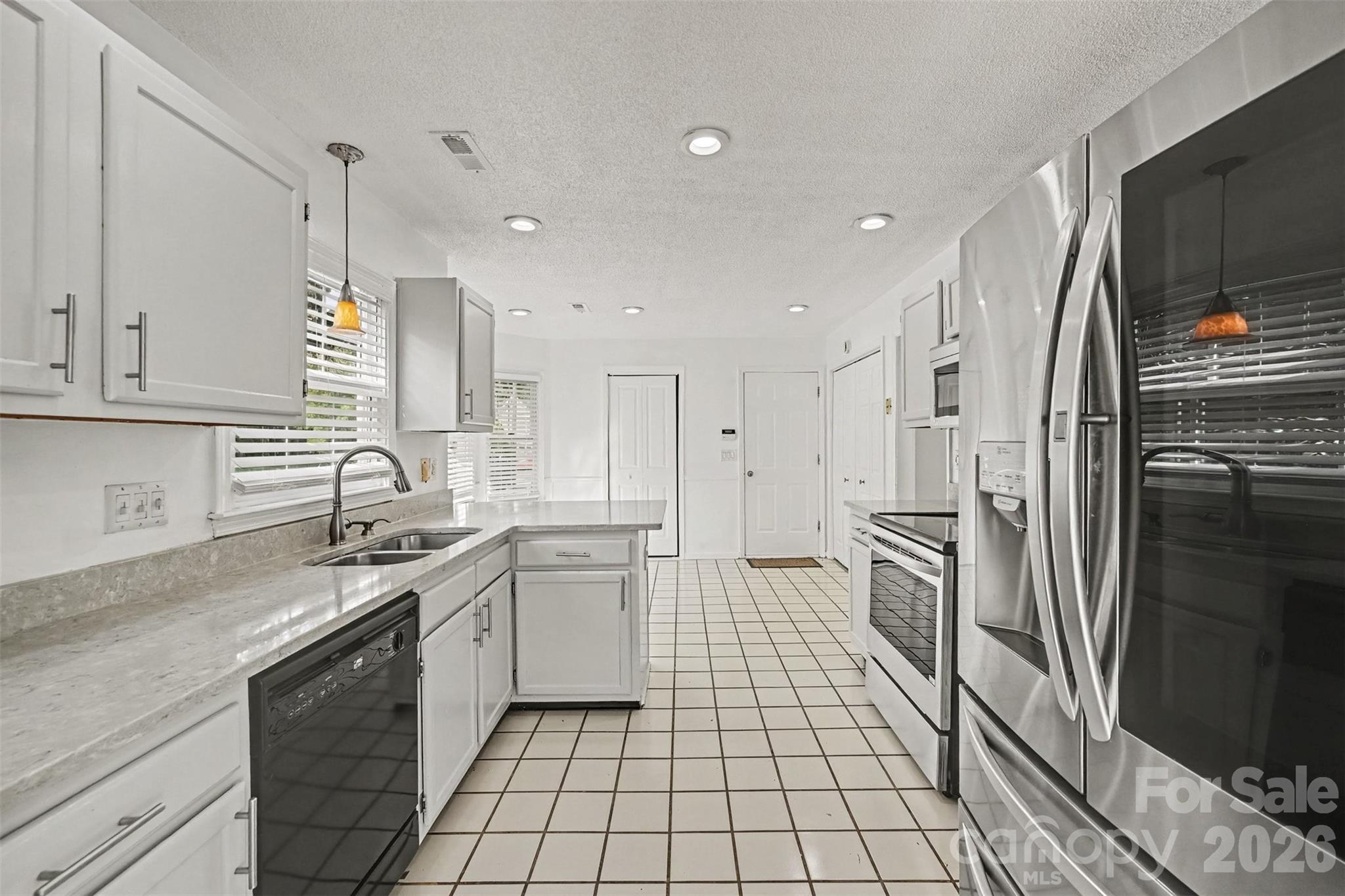 10117 Crayton Drive Property Photo 17