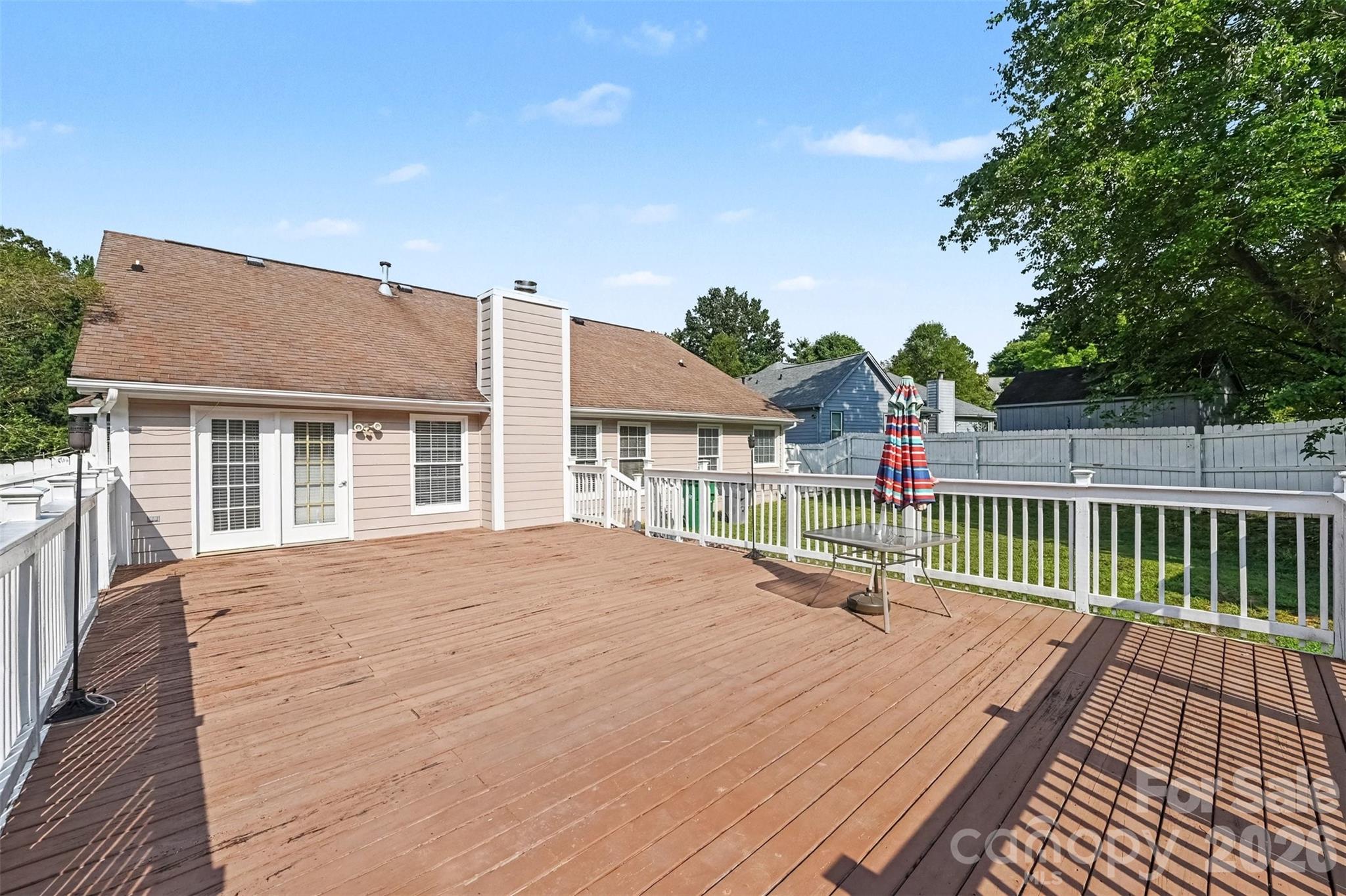 10117 Crayton Drive Property Photo 18