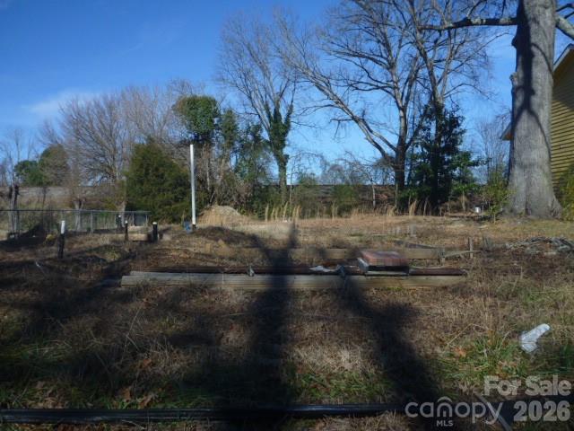 401 E Alabama Avenue Property Photo 1