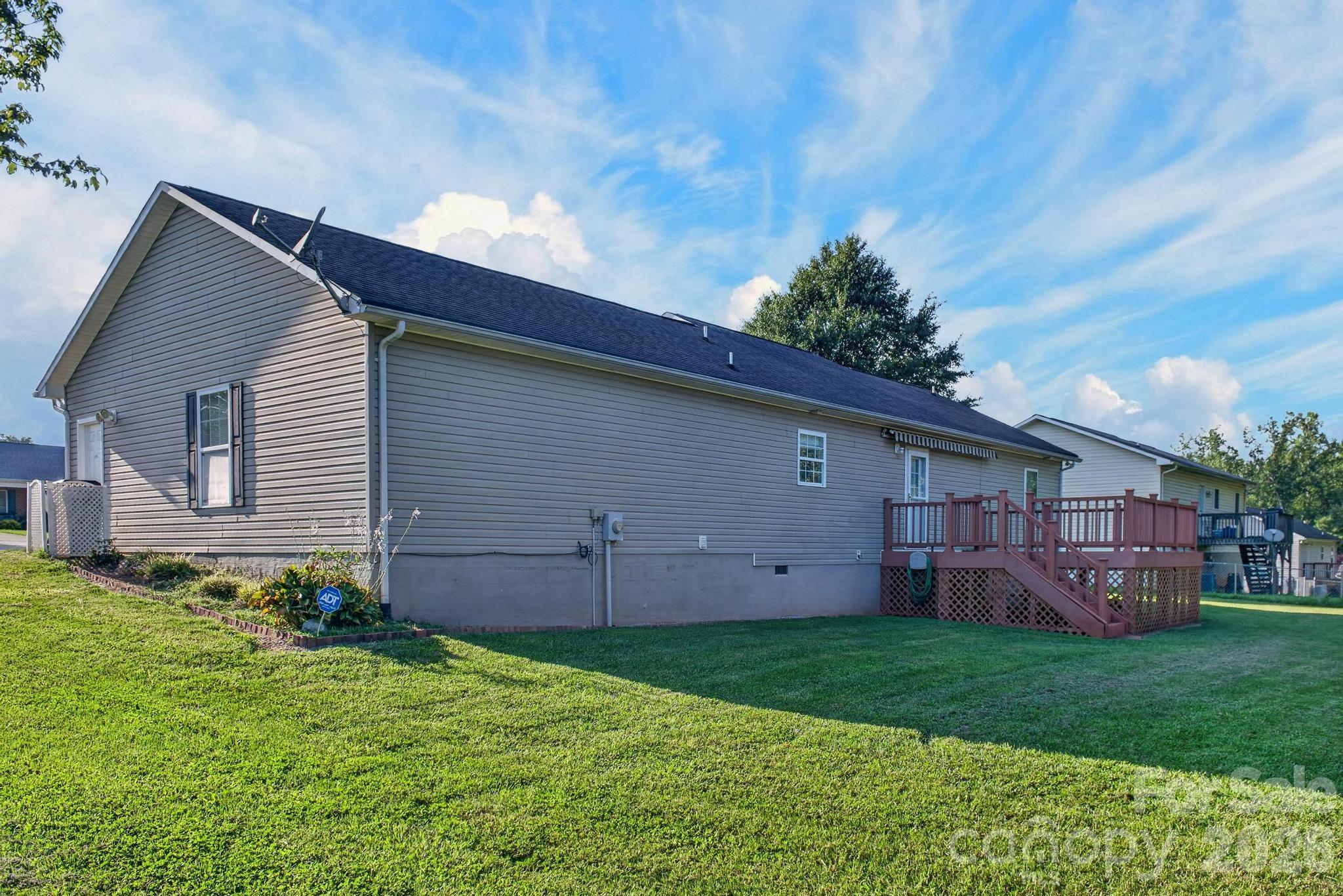 2305 Good Shepard Court Property Photo 11