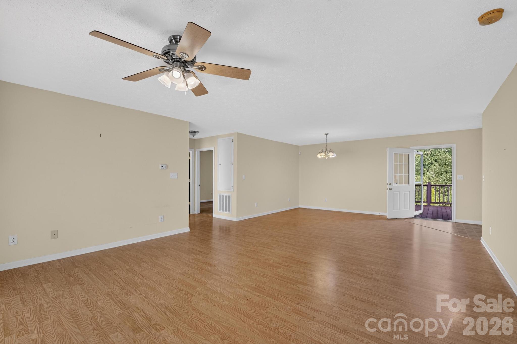2305 Good Shepard Court Property Photo 13