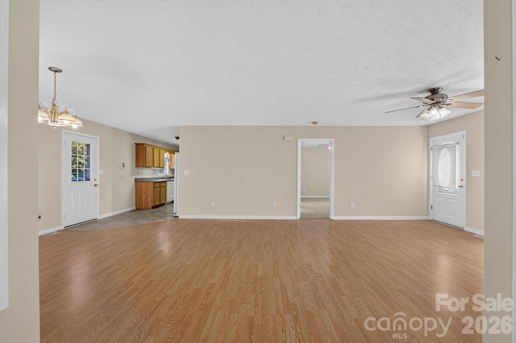 2305 Good Shepard Court Property Photo 17