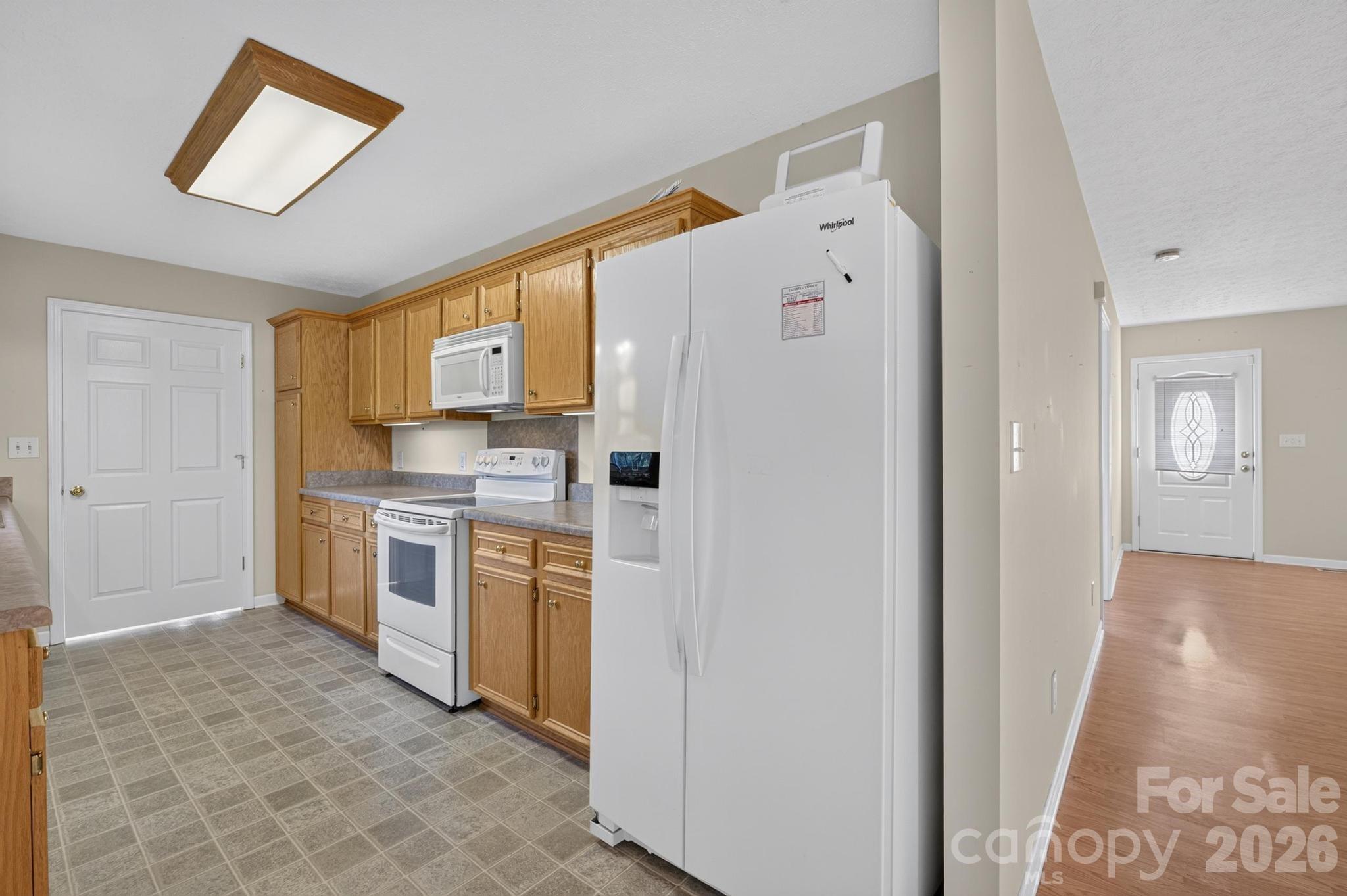 2305 Good Shepard Court Property Photo 18