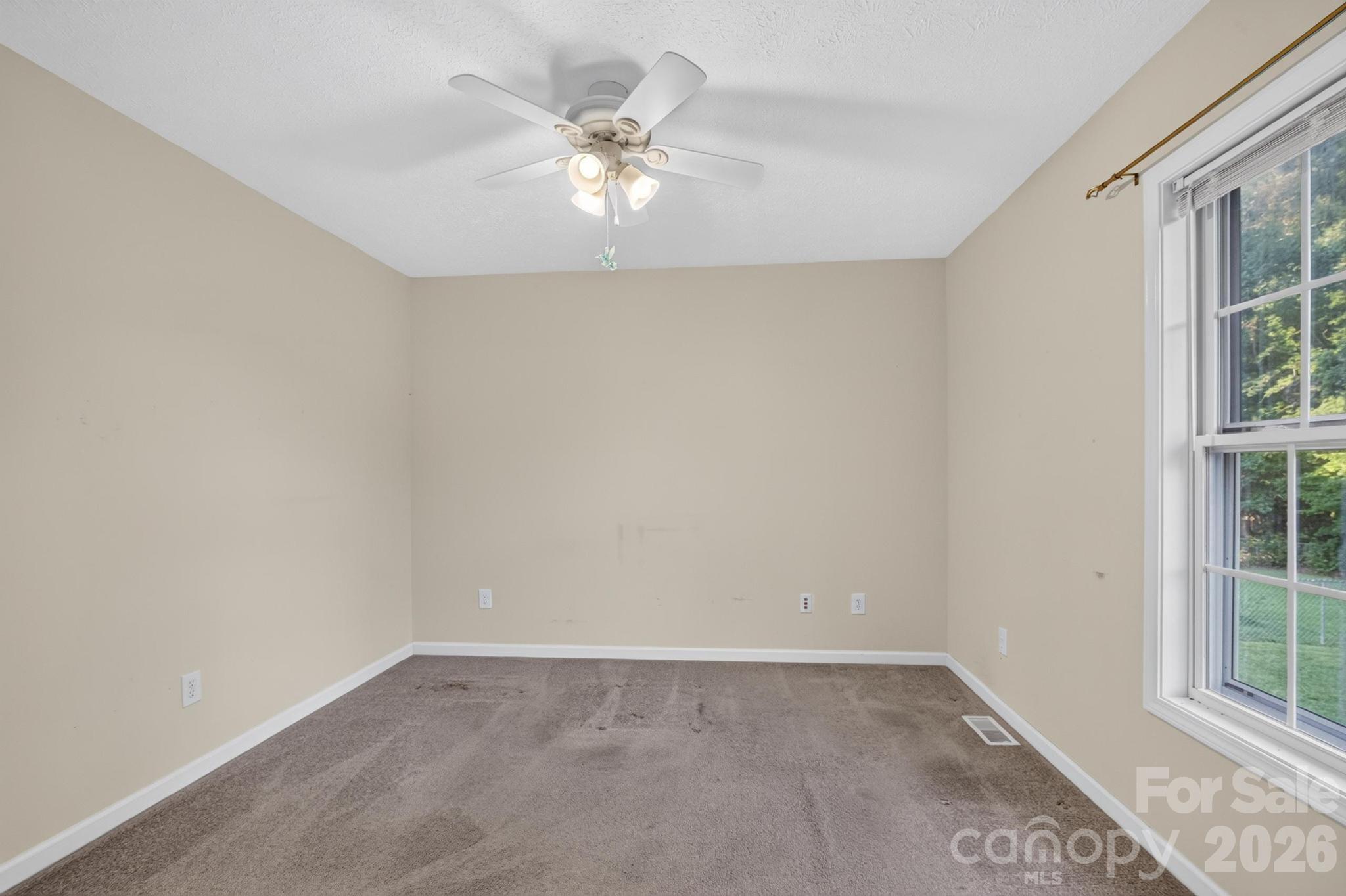 2305 Good Shepard Court Property Photo 31