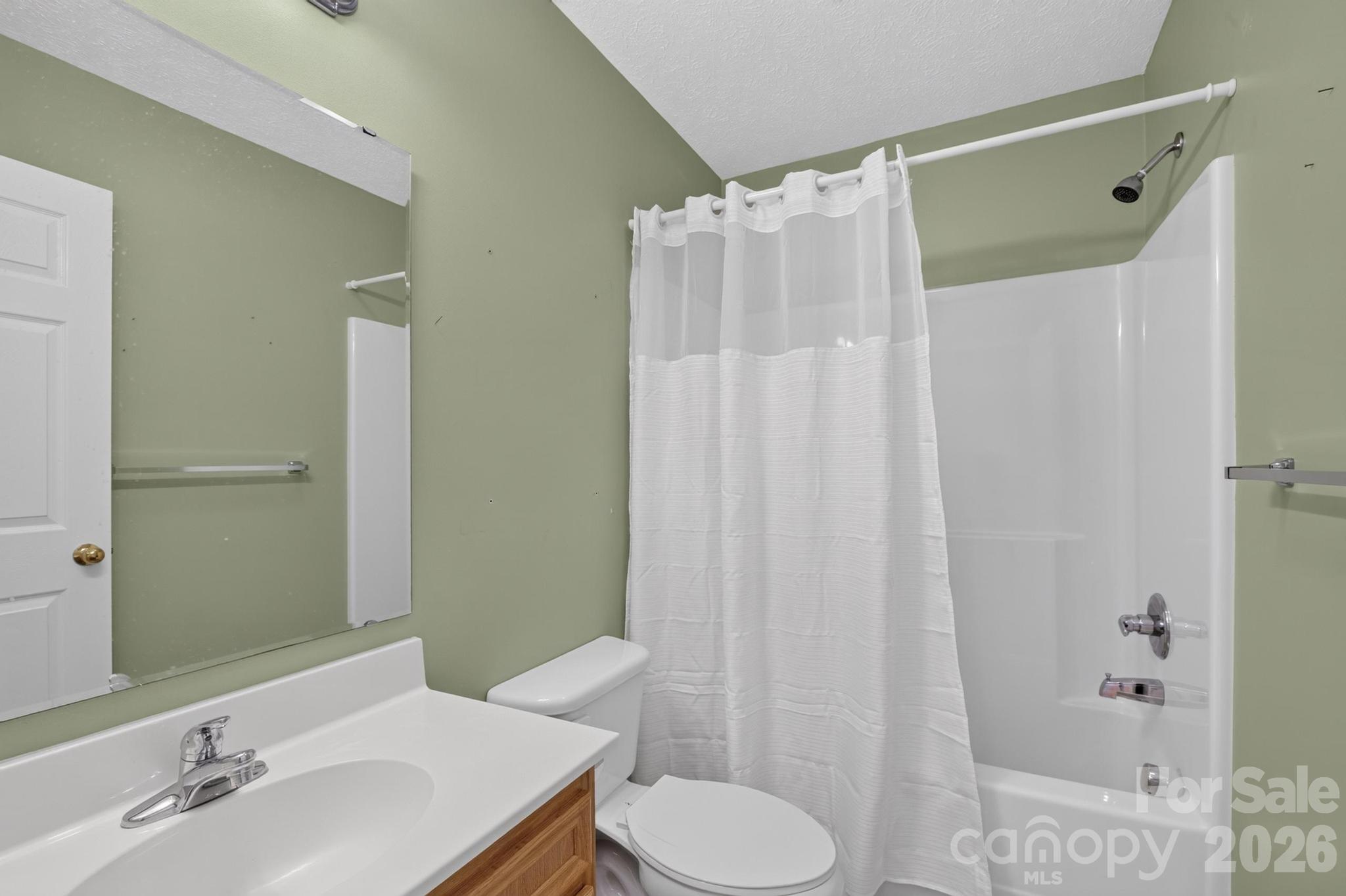 2305 Good Shepard Court Property Photo 33