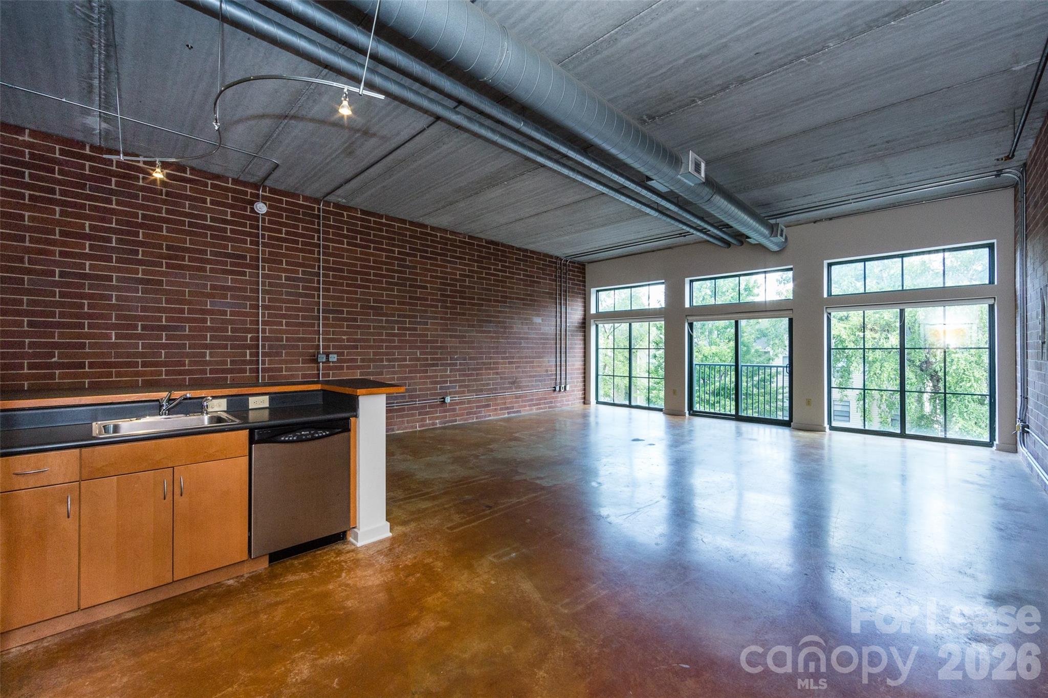 626 N Graham Street 308 Property Photo 2