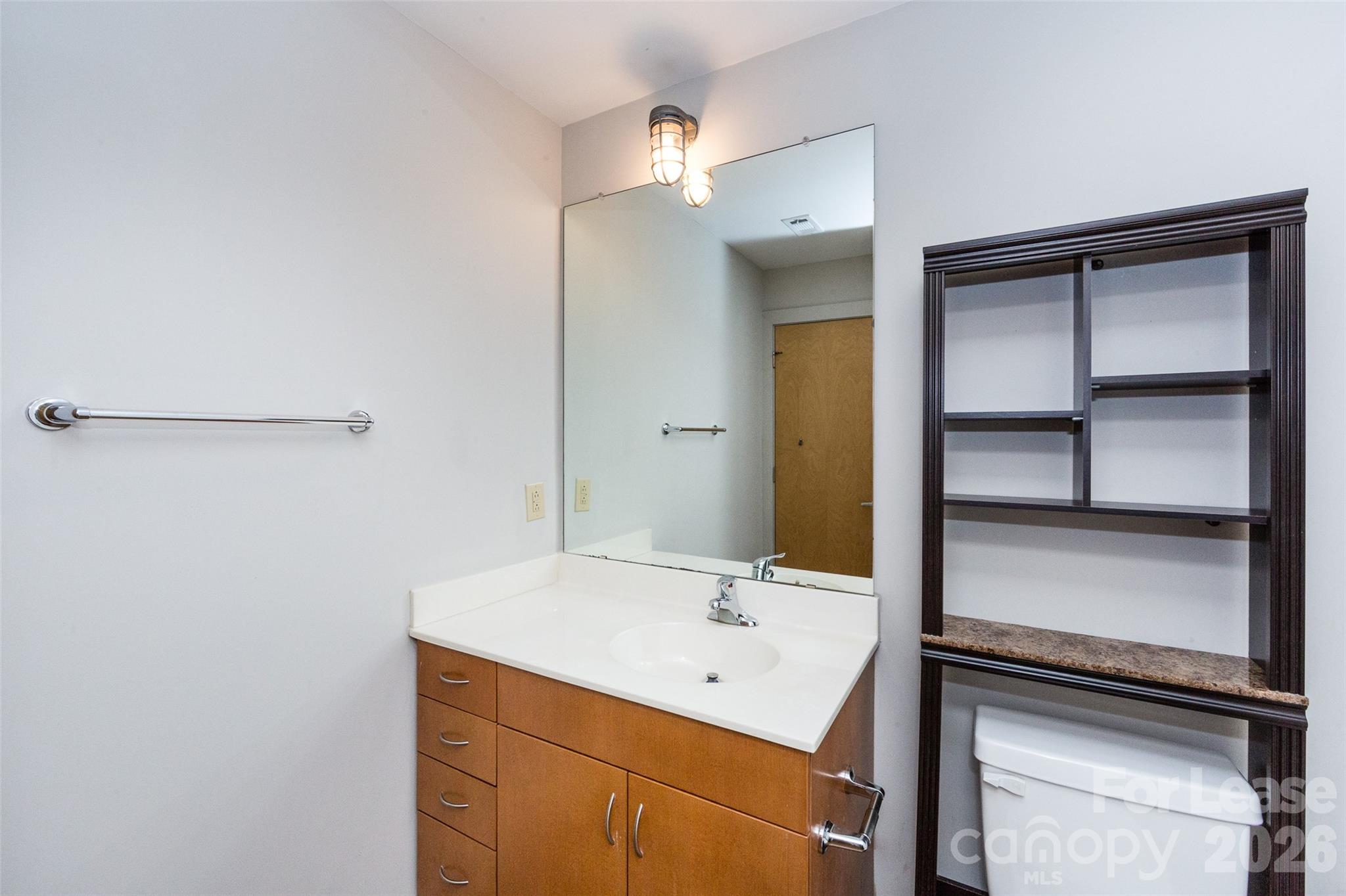 626 N Graham Street 308 Property Photo 14