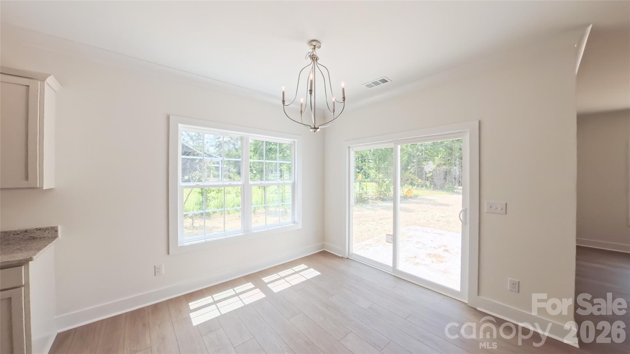 3111 Meadowcrest Drive Property Photo 8