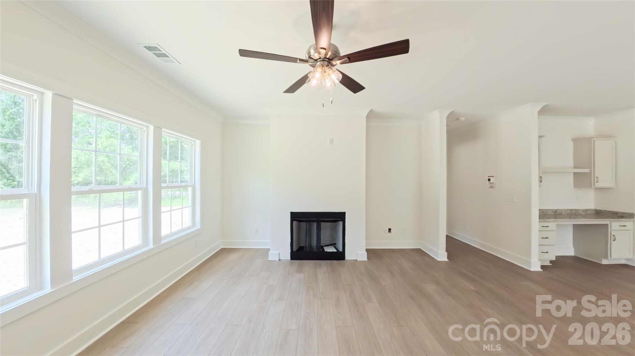 3111 Meadowcrest Drive Property Photo 10