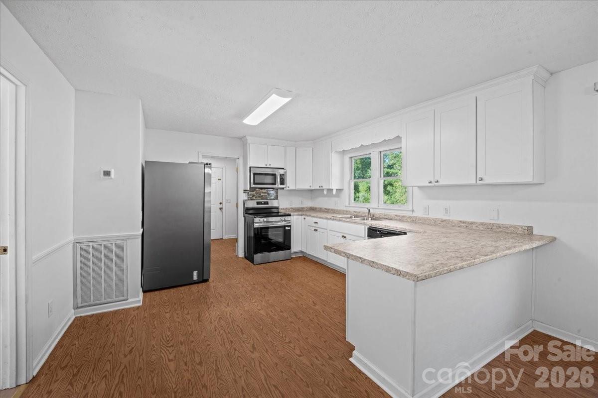 505 Addor Road Property Photo 9