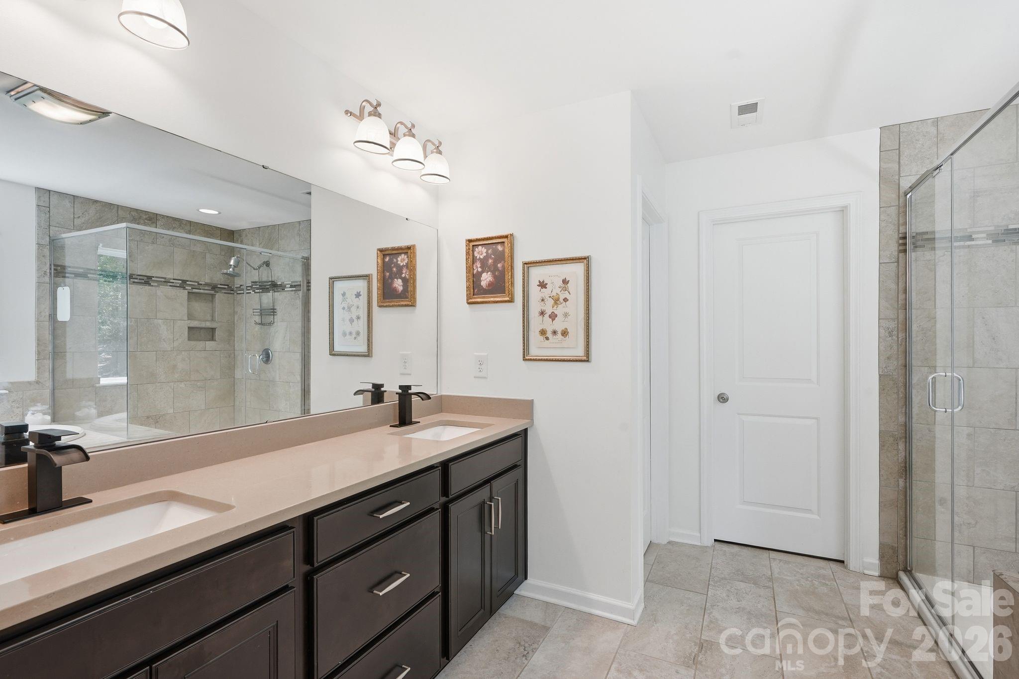 607 Winter Walk Lane Property Photo 17