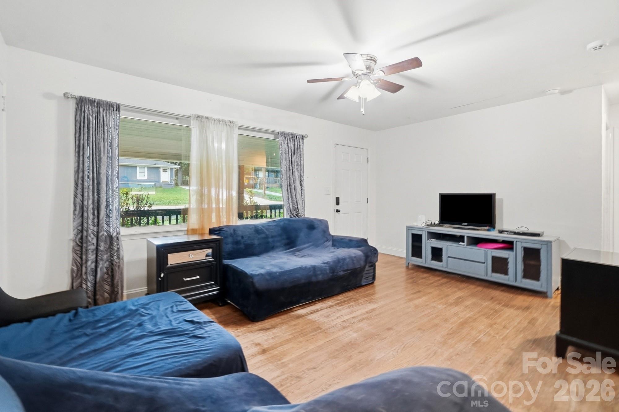 1326 Washington Lane Property Photo 4
