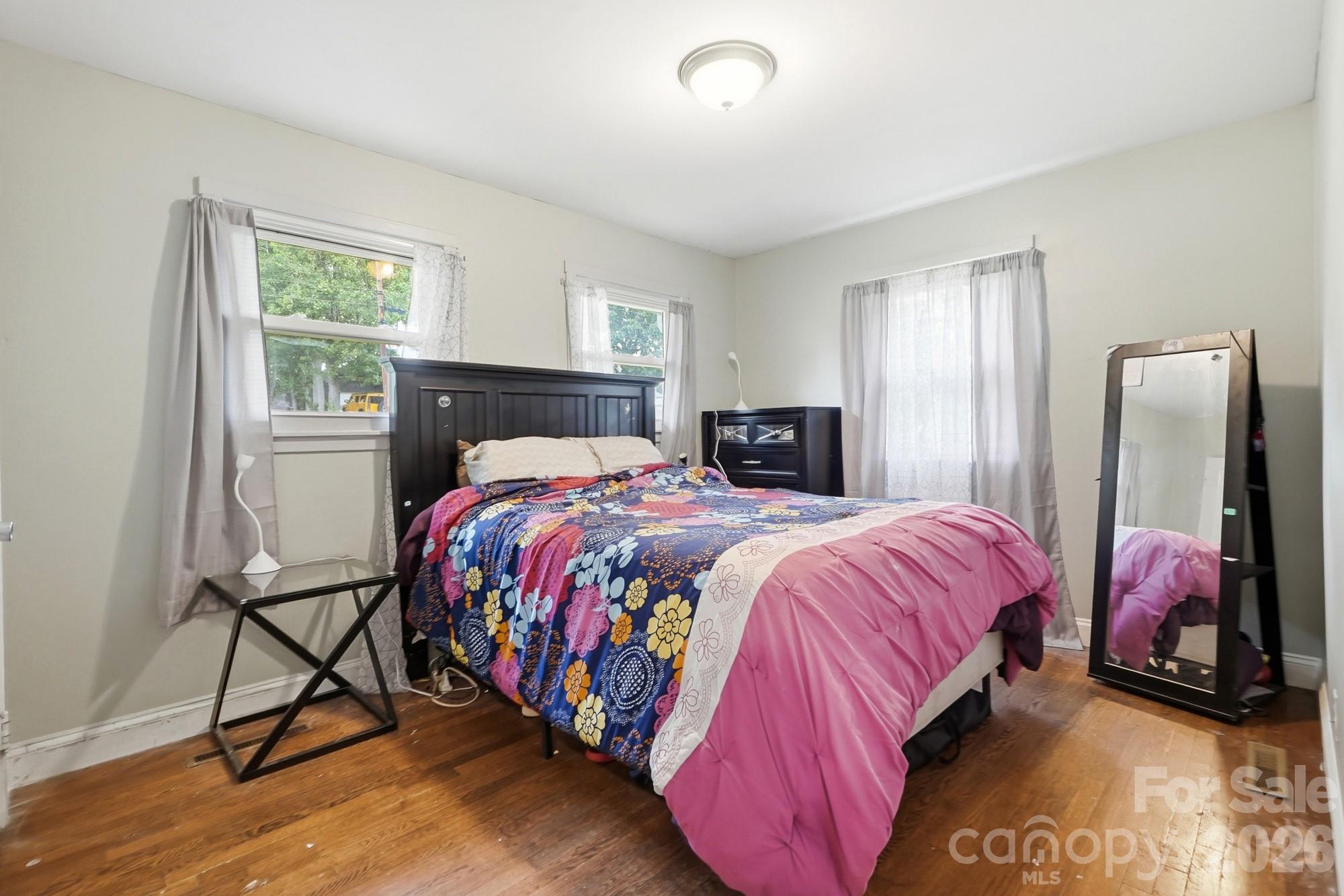 1326 Washington Lane Property Photo 8