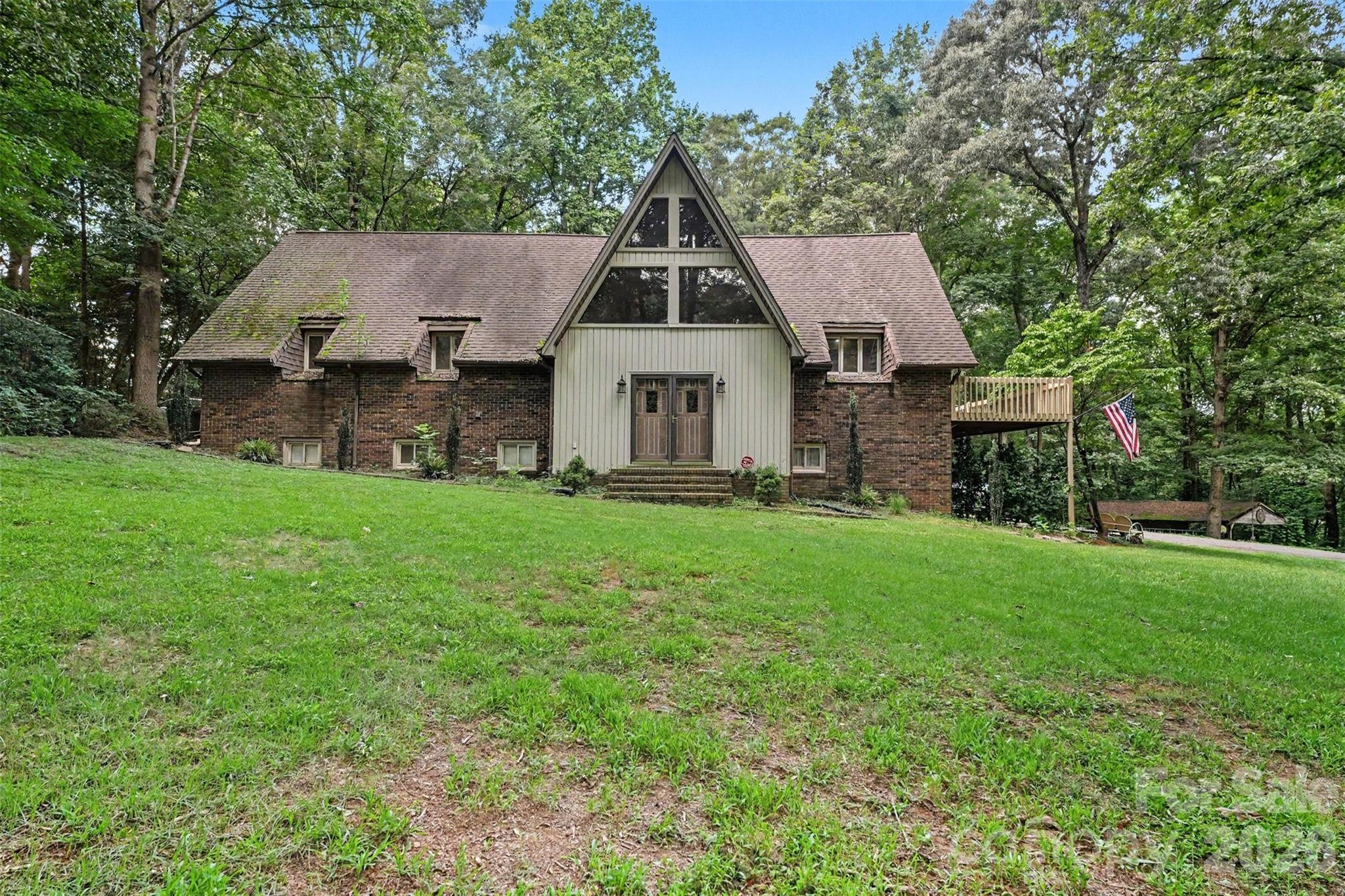 38 Lee Matheson Road Property Photo 1