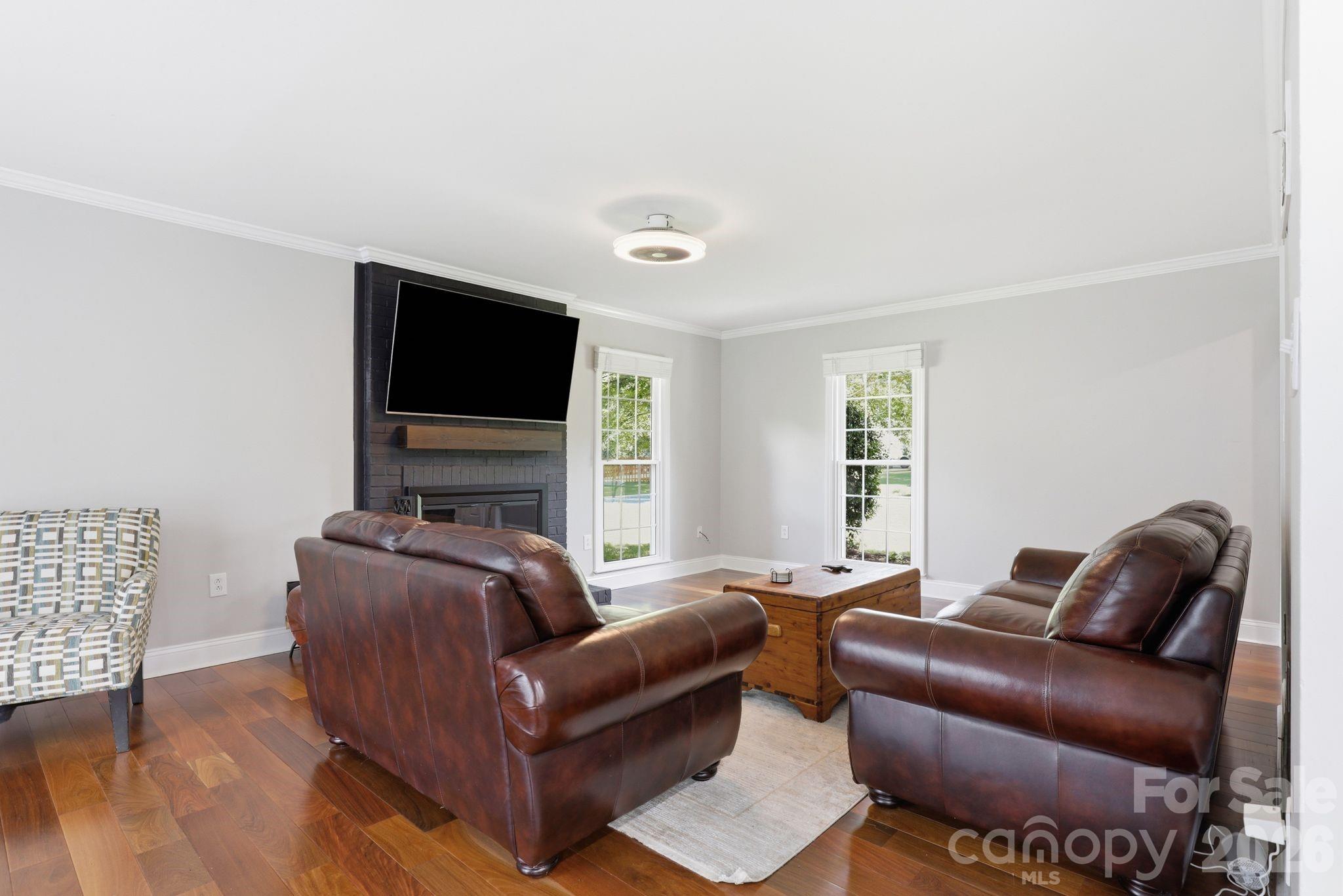 12200 Bay Tree Way Property Photo 8