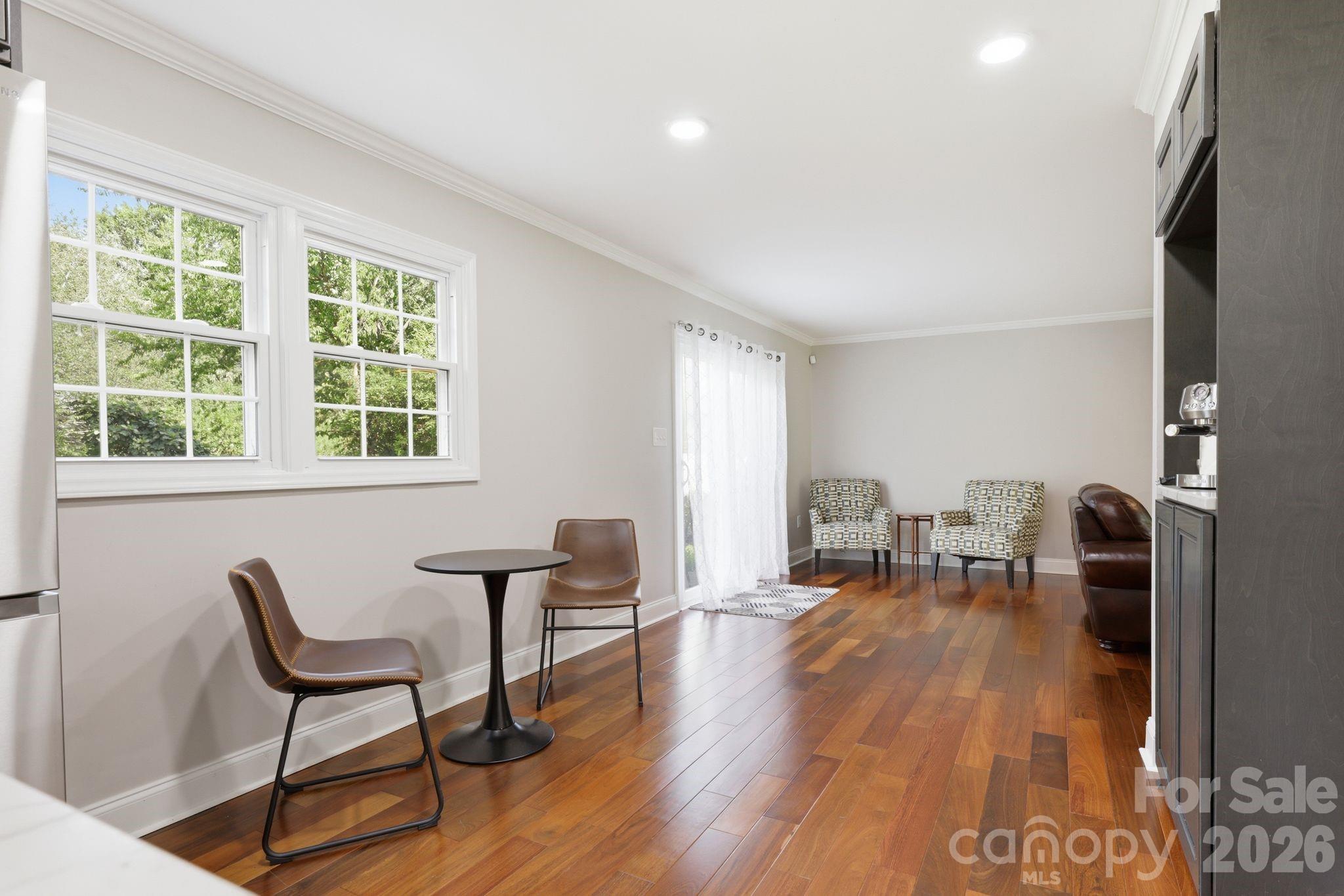 12200 Bay Tree Way Property Photo 9