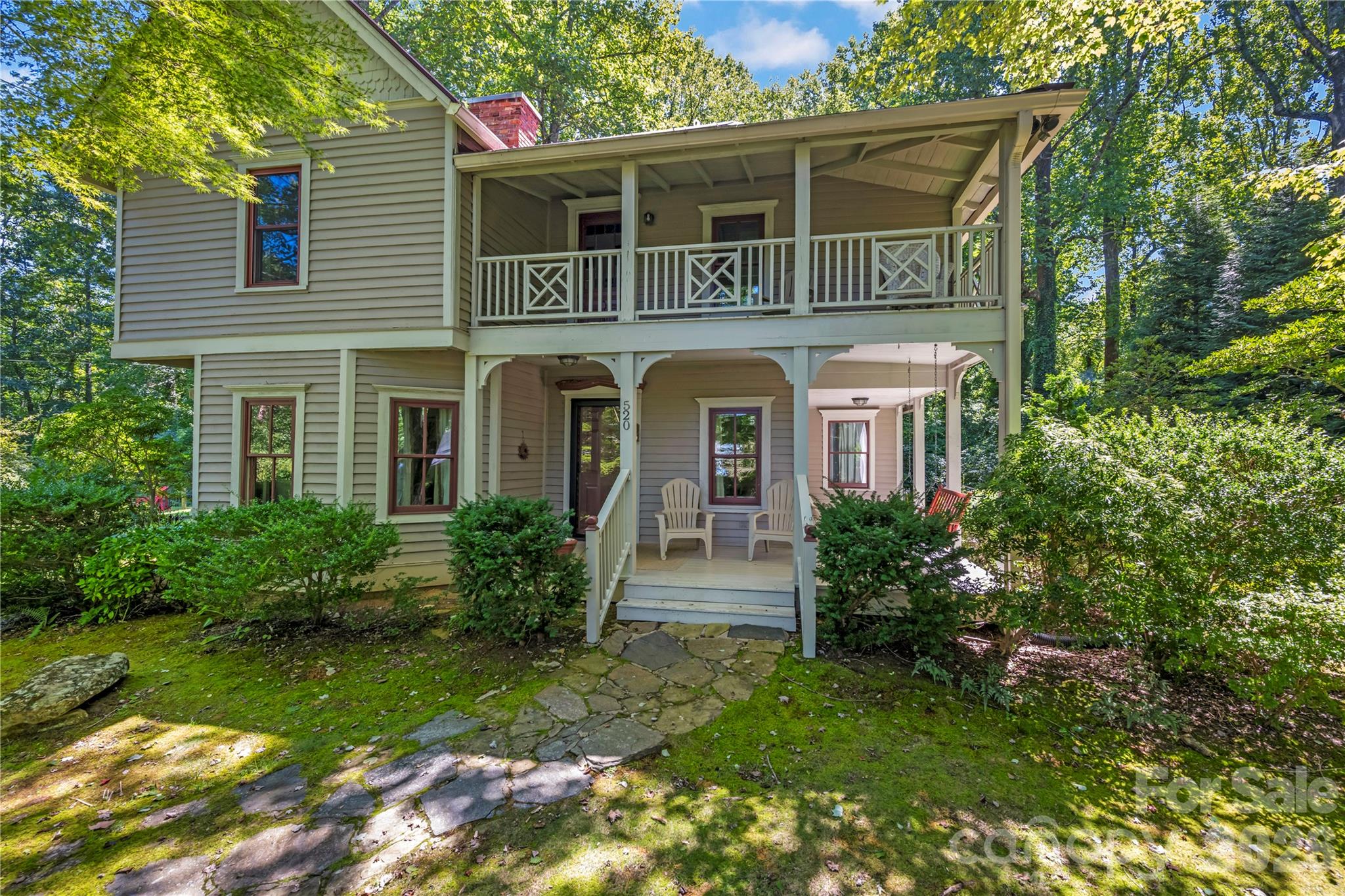 520 Esseola Street Property Photo 2