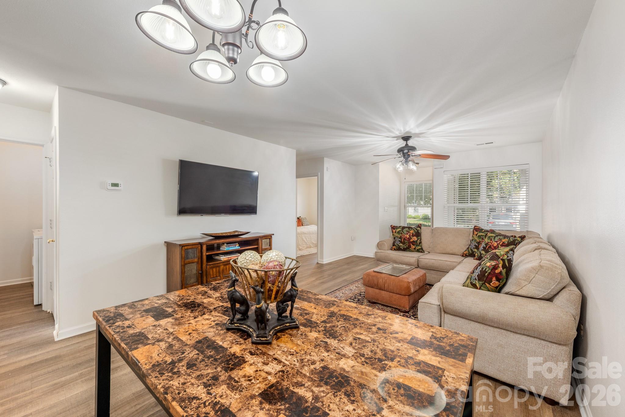 1423 Jasper Ridge Drive Property Photo 2