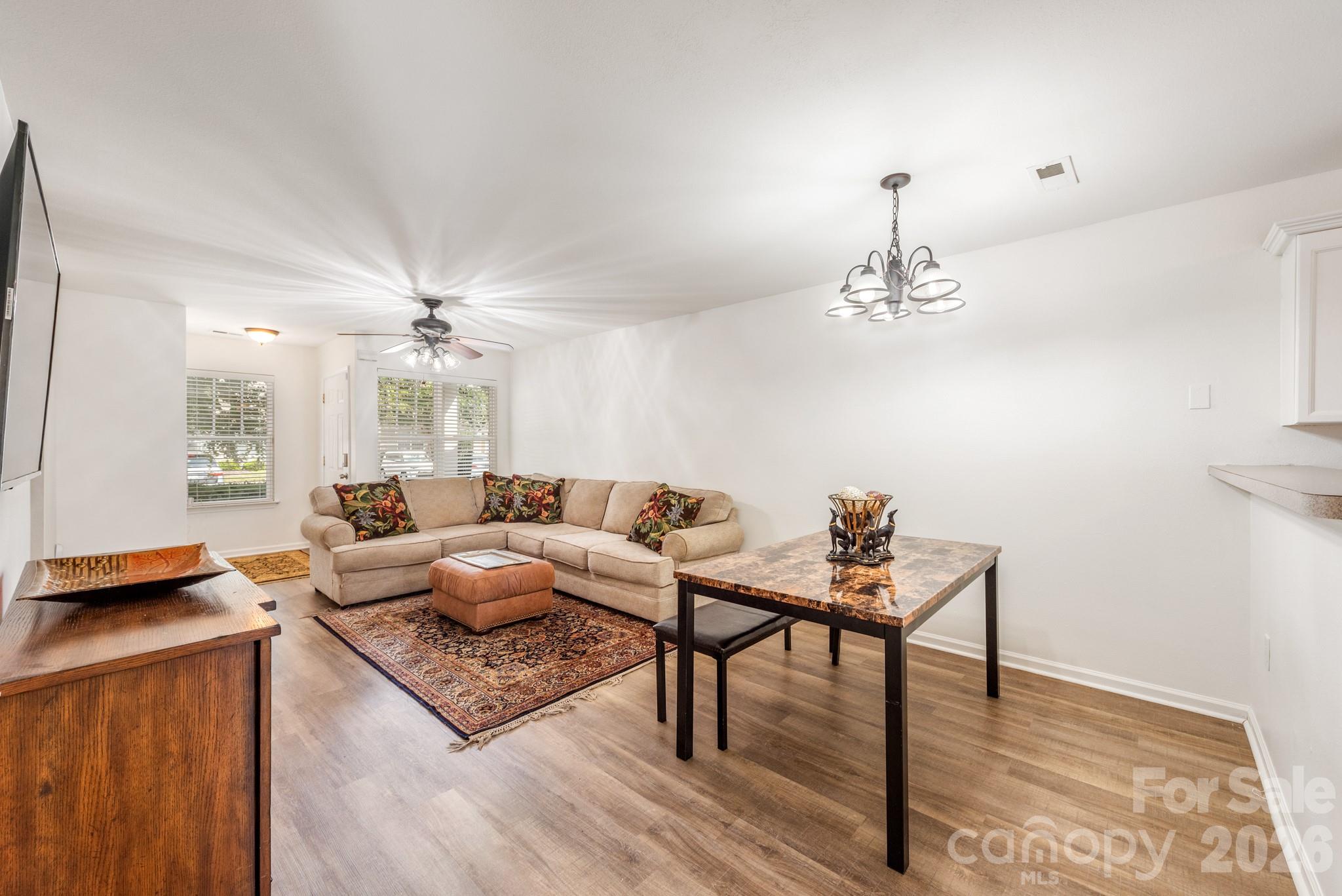 1423 Jasper Ridge Drive Property Photo 4
