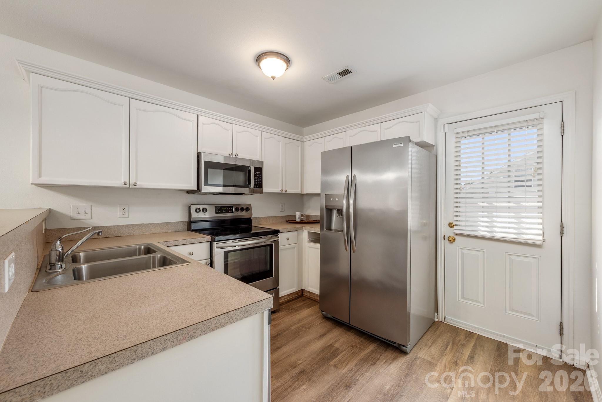 1423 Jasper Ridge Drive Property Photo 6