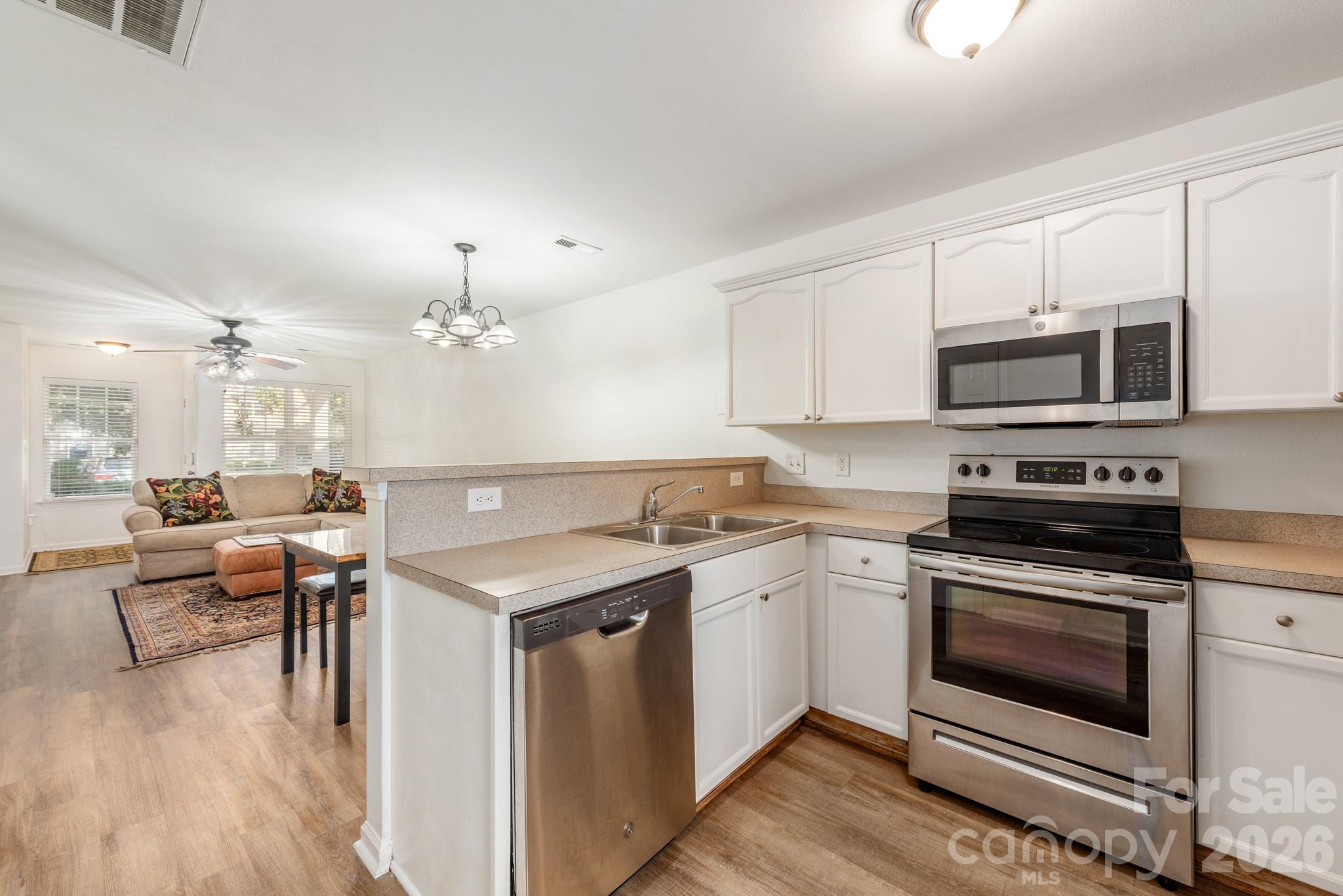 1423 Jasper Ridge Drive Property Photo 7